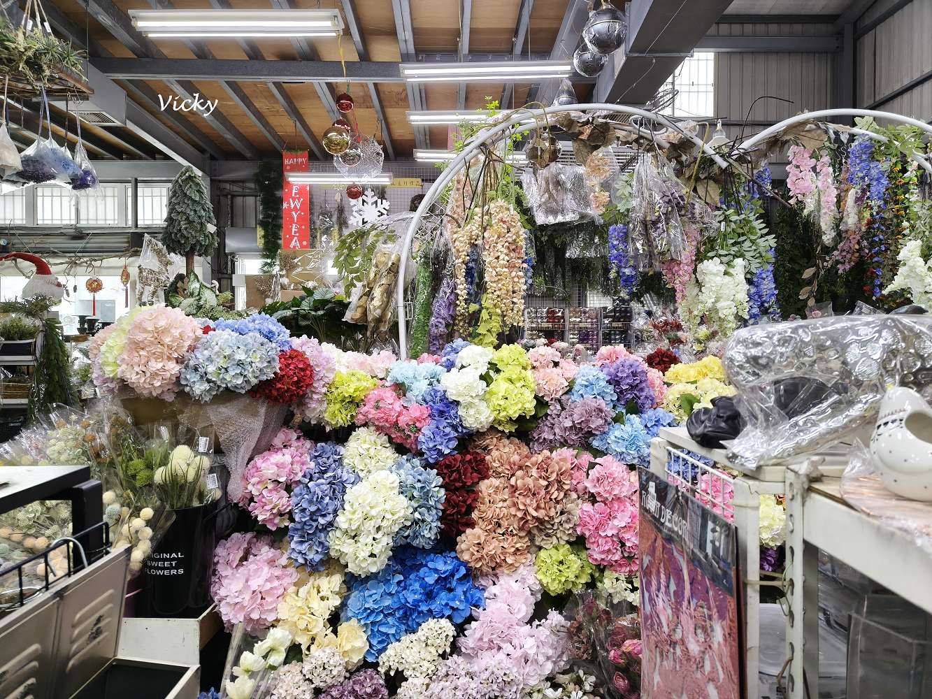 台南聖誕佈置推薦︱廣誠行：尋寶趣！DIY材料、花藝飾品批發價大公開 (2025更新)