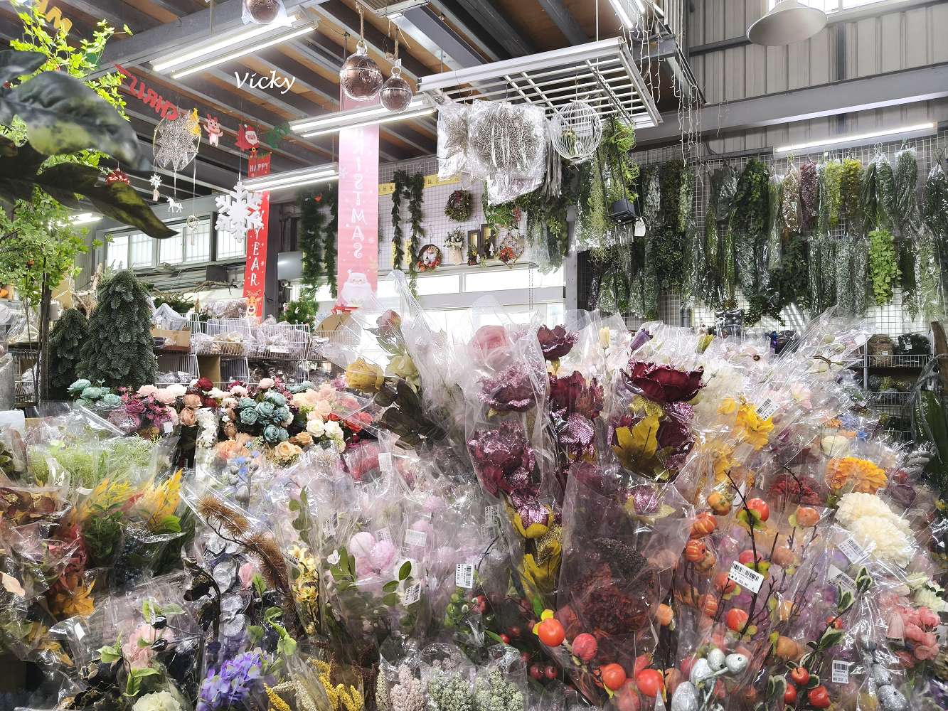 台南聖誕佈置推薦︱廣誠行:尋寶趣!DIY材料、花藝飾品批發價大公開 (2025更新) 台南聖誕佈置推薦︱廣誠行:尋寶趣!DIY材料、花藝飾品批發價大公開 (2025更新)