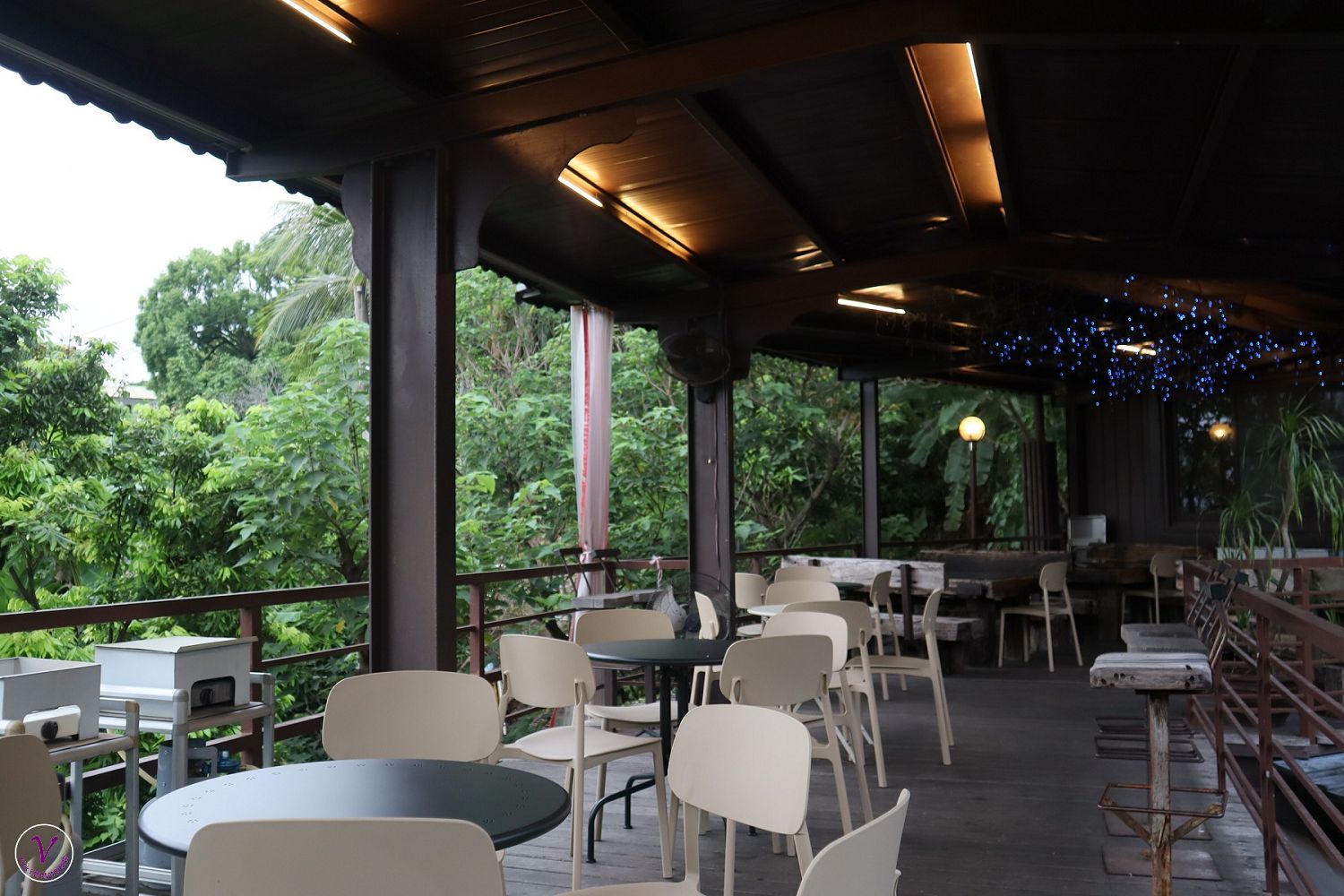高雄景觀餐廳︱坐看雲起時人文空間：好浪漫的景觀餐廳，賞夜景，品茗就選這間啦