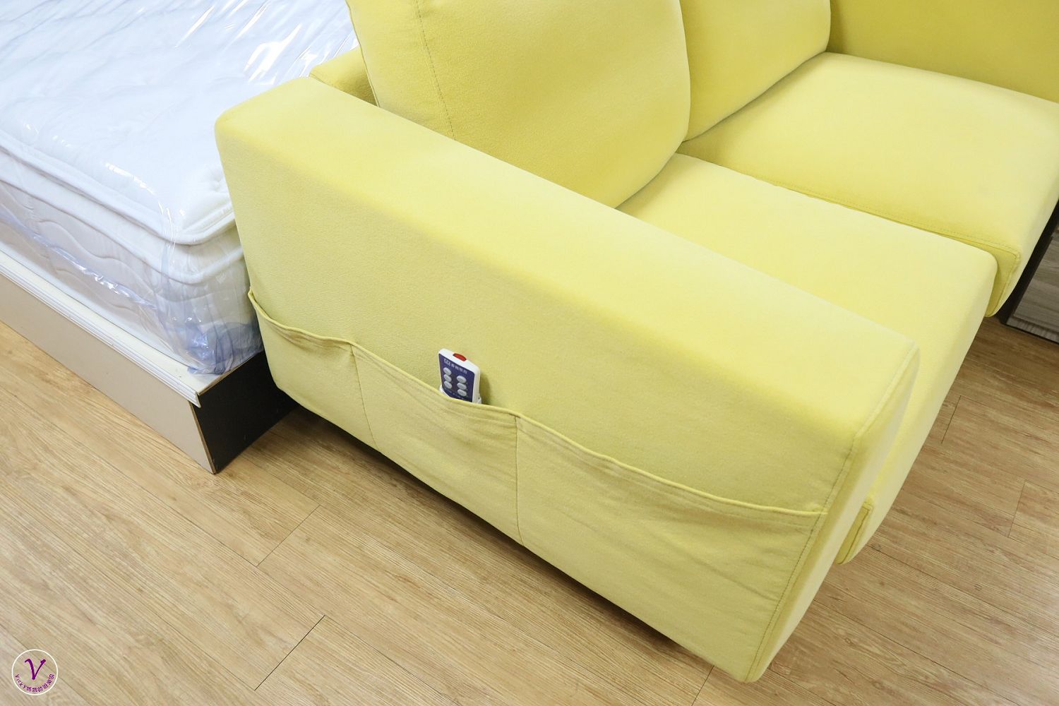 億家俱高雄店︱想找沙發、床組這裡很可以！隨客人喜好、空間修改尺寸的手工沙發