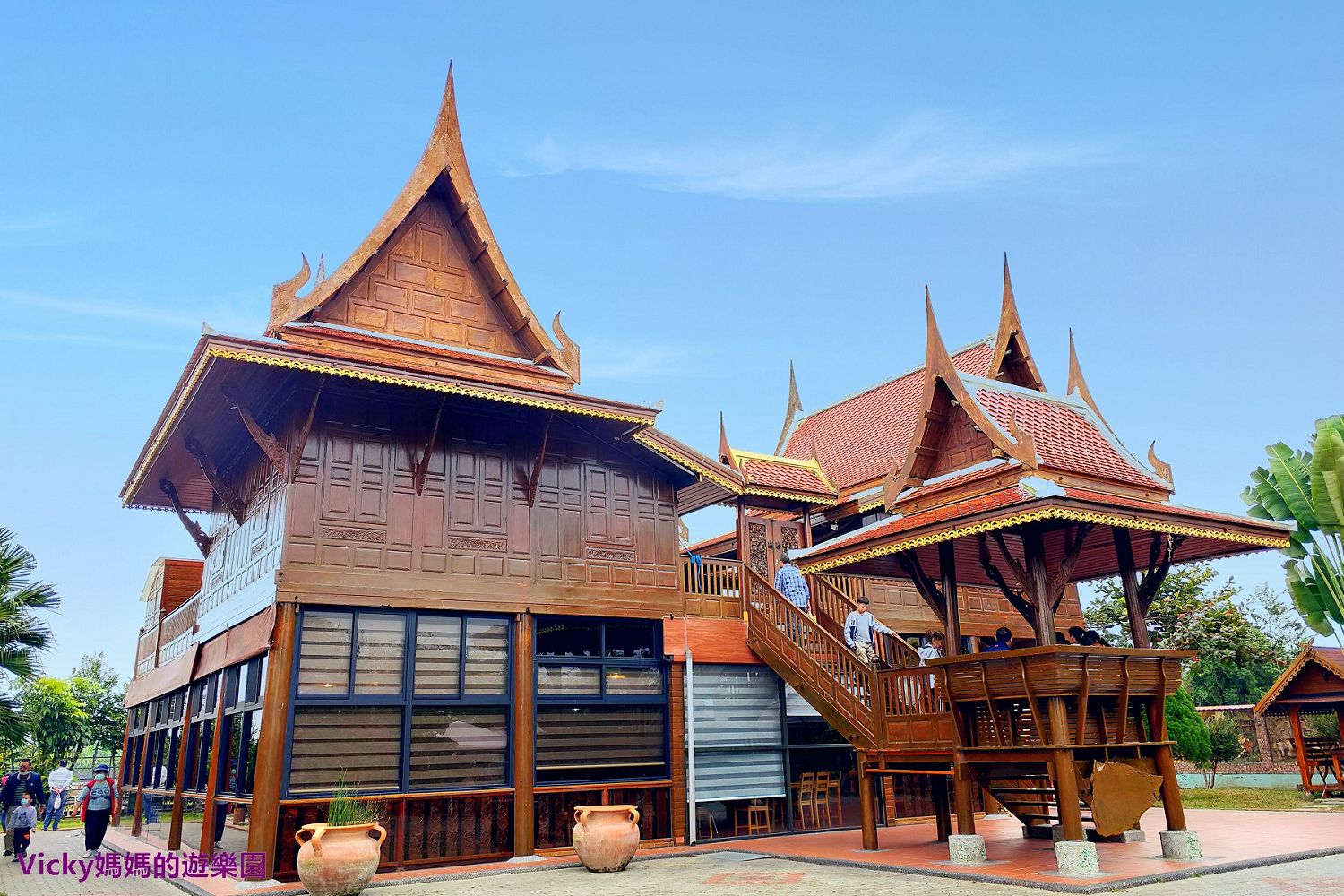 屏東景觀餐廳︱南洋風高腳屋：原汁原味的高腳屋餐廳，讓人彷彿置身於泰國 @Vicky 媽媽的遊樂園