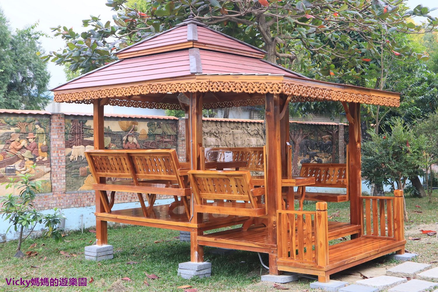 屏東景觀餐廳︱南洋風高腳屋：原汁原味的高腳屋餐廳，讓人彷彿置身於泰國