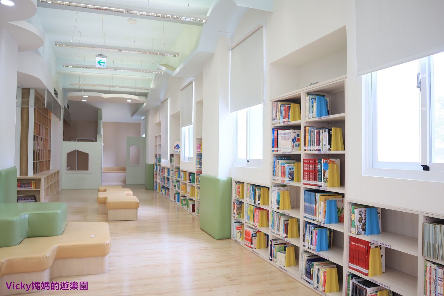 特色圖書館︱高雄市立圖書館旗山分館：走進浩瀚的書山中，層層堆疊的是知識的寶庫