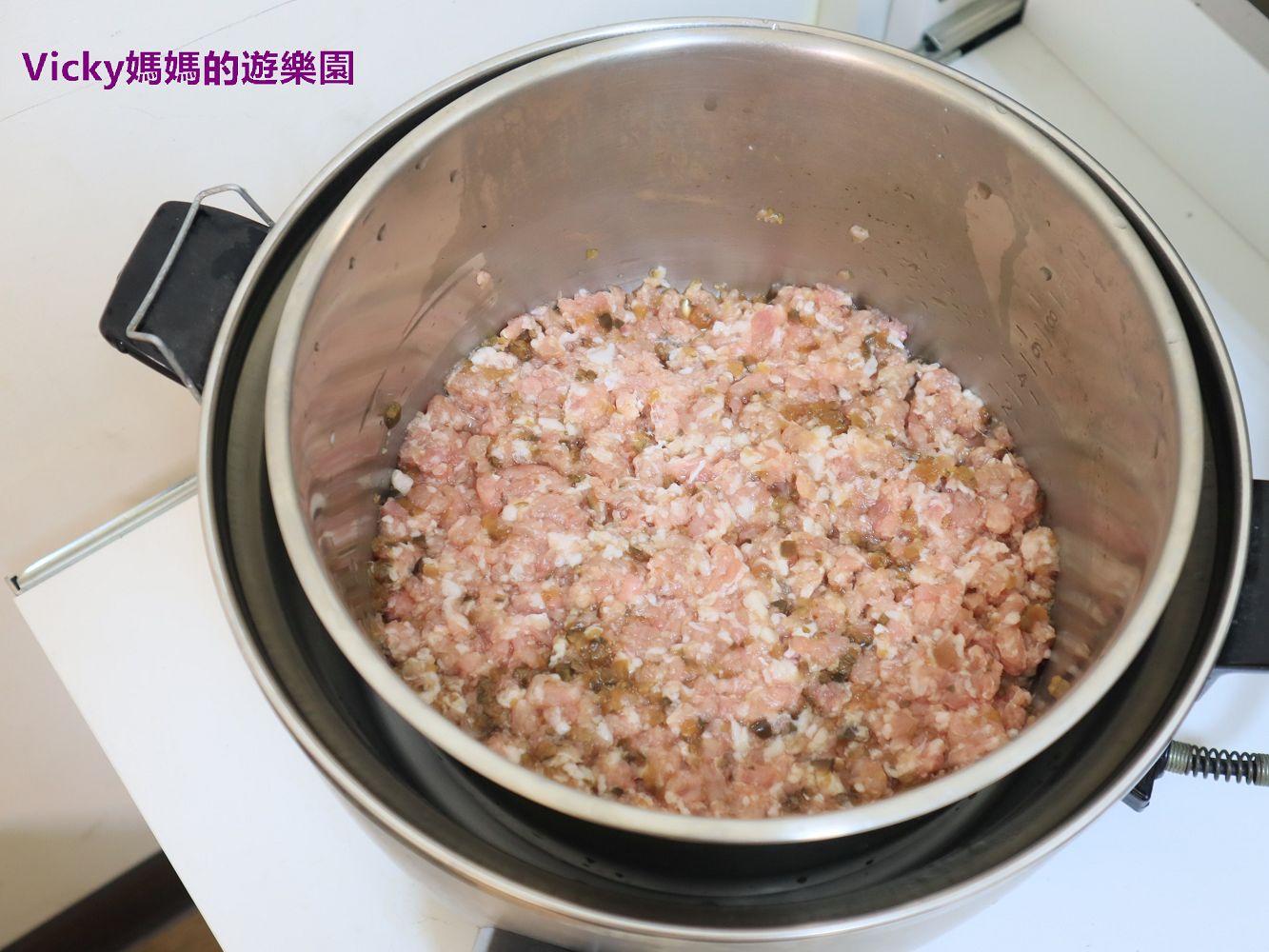 電鍋料理︱脆瓜蒸肉：天哪！這味道也太棒，簡單易做，而且超下飯，蒸瓜仔肉吃起來