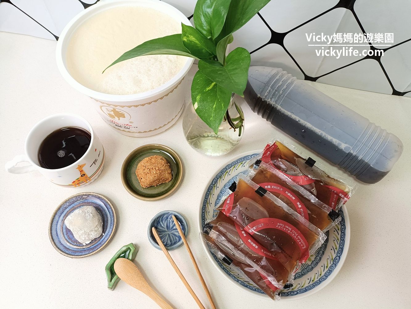 台南美食︱中西區 國華街美食特輯︱必吃傳統美食：富川麻糬、水仙宮青草店、台南一味品碗粿魚羹、永樂米糕、修安扁擔豆花、My老爹紅茶屋、亞德當歸鴨、金德春捲