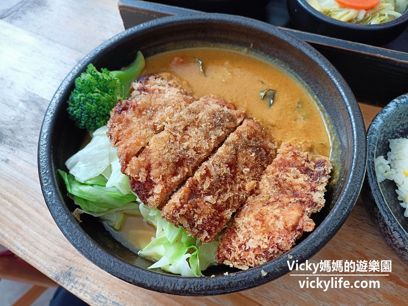 嘉義美食︱梅山 空氣圖書館：森林系餐廳，好看好拍好好吃，從早餐吃到午茶的特色料理餐廳