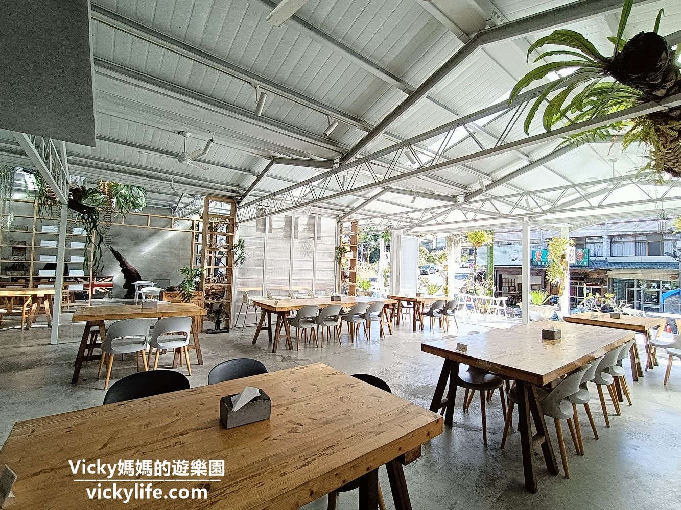 嘉義美食︱梅山 空氣圖書館：森林系餐廳，好看好拍好好吃，從早餐吃到午茶的特色料理餐廳