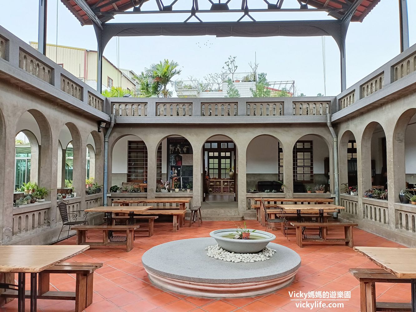 台南景點︱將軍 方圓美術館：中西合璧的美麗建築，適合拍照、品茗，也好適合放空