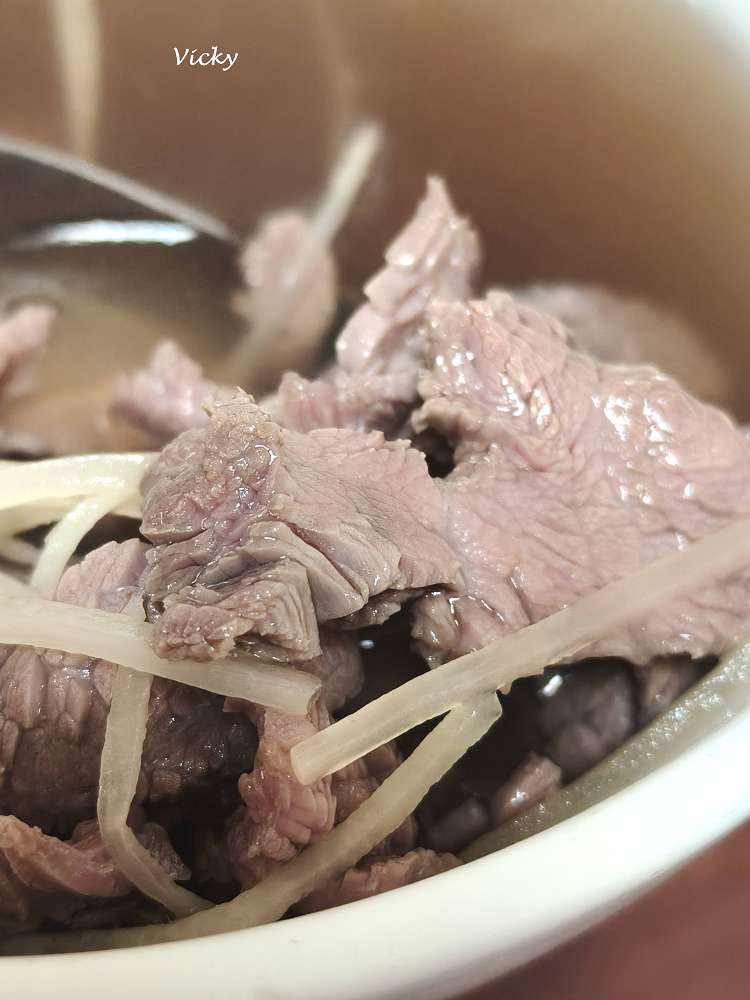台南美食︱歸仁 台灣的牛牛肉湯:超鮮甜牛肉湯,配一碗肉燥飯和一盤芥蘭牛肉,這世界簡直太美好 台南美食︱歸仁 台灣的牛牛肉湯:超鮮甜牛肉湯,配一碗肉燥飯和一盤芥蘭牛肉,這世界簡直太美好