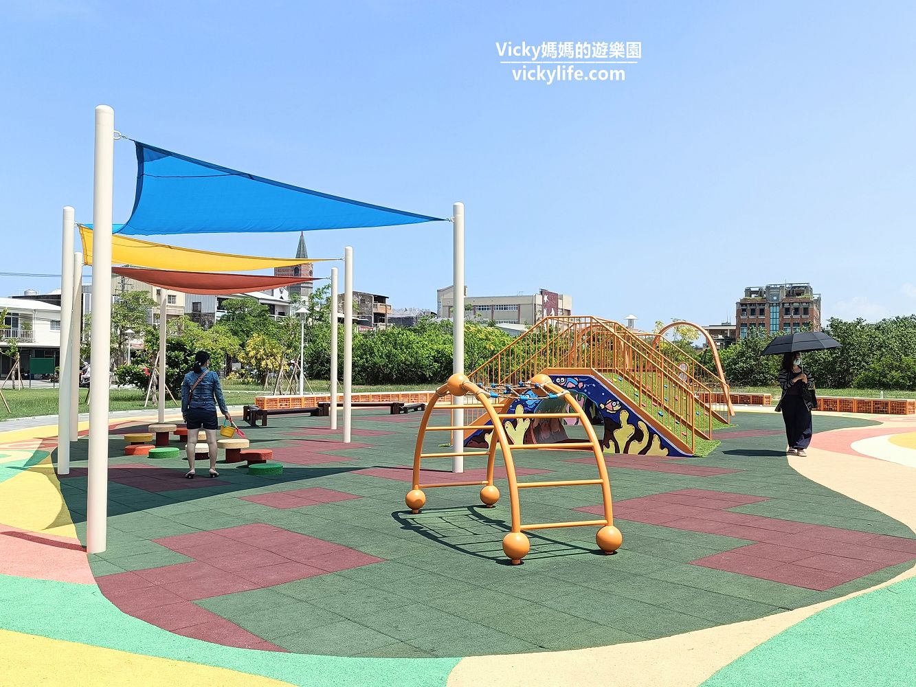 台南親子︱灣裡休閒公園：適合小小孩的公園出現了，跑道、滑梯、跳板、涵管、沙坑、平衡木玩起來