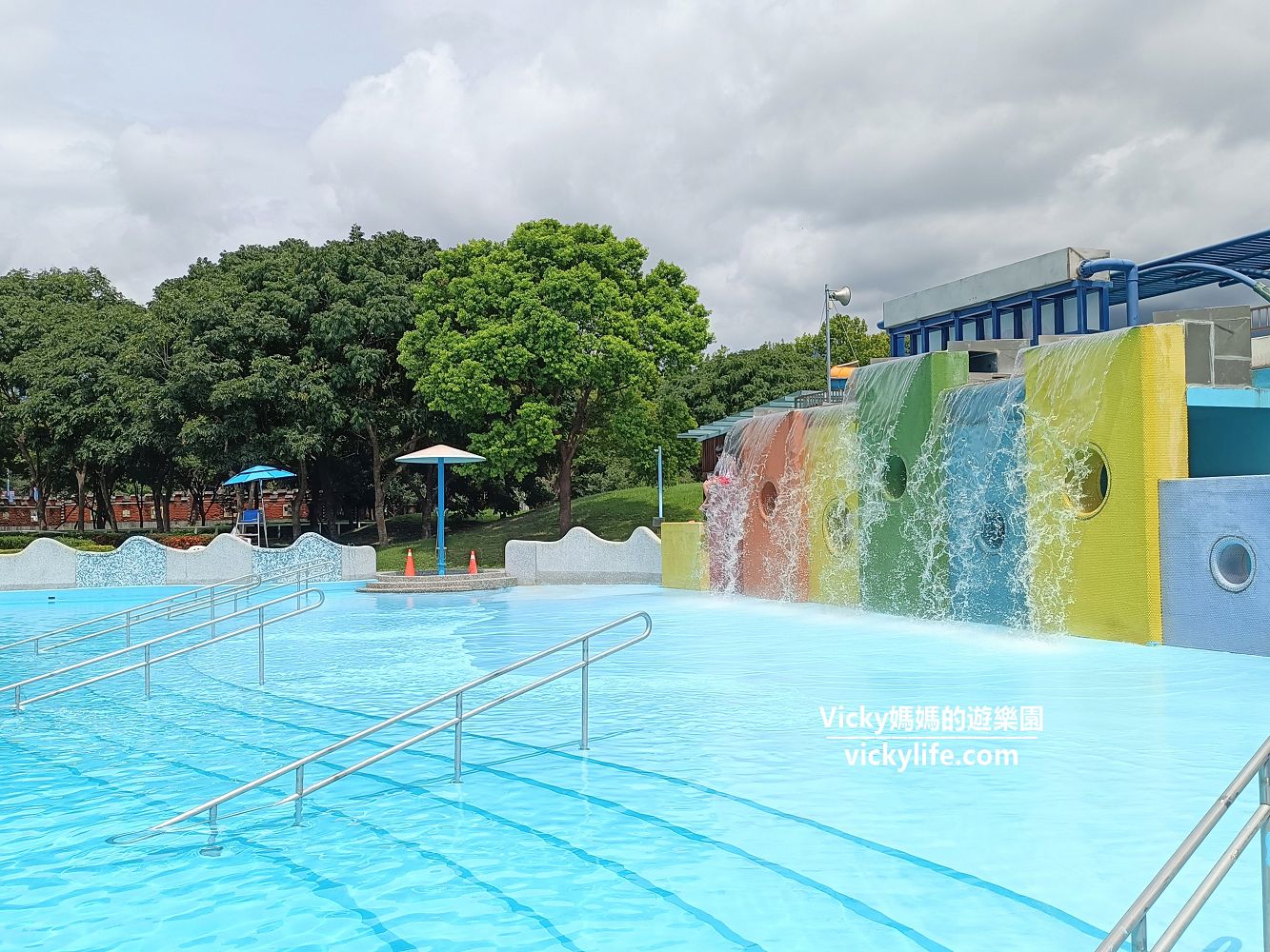花蓮吉安景點︱知卡宣綠森林親水公園：50元即可暢遊18公頃水上樂園與特色公園，還不來玩！