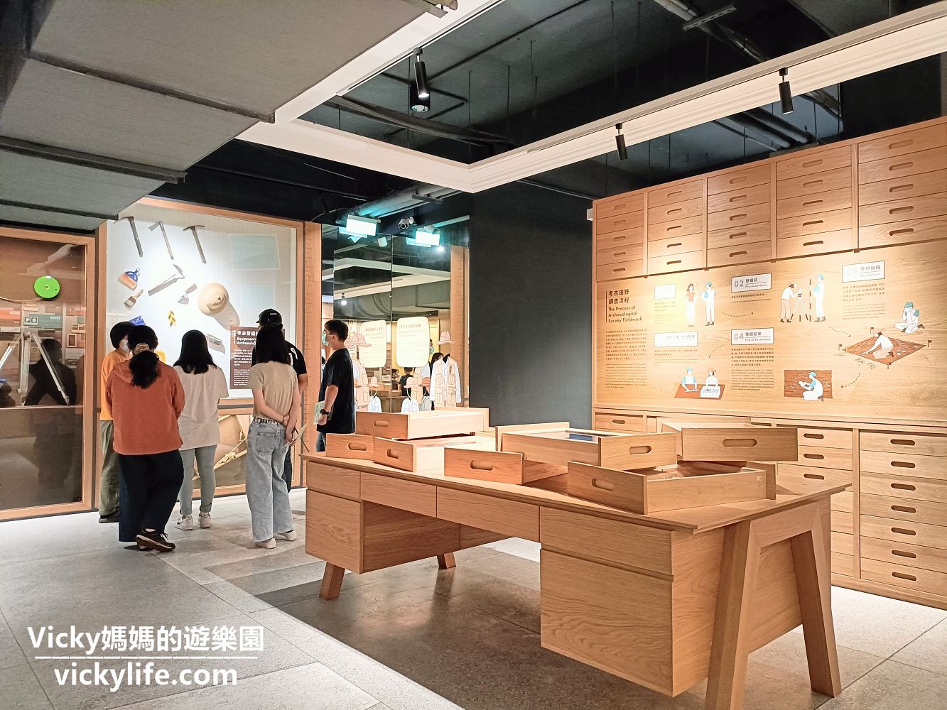 花蓮縣考古博物館：室內景點很涼爽，化身小考古學家，體驗考古沙坑