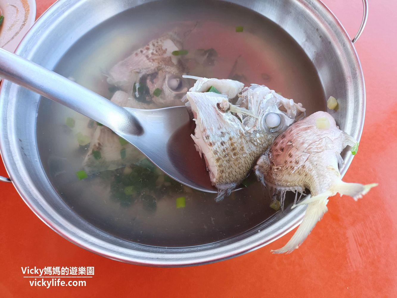 屏東美食︱新園 秋雄鮮魚小吃：在廟埕前享用新鮮美味的海鮮料理好過癮