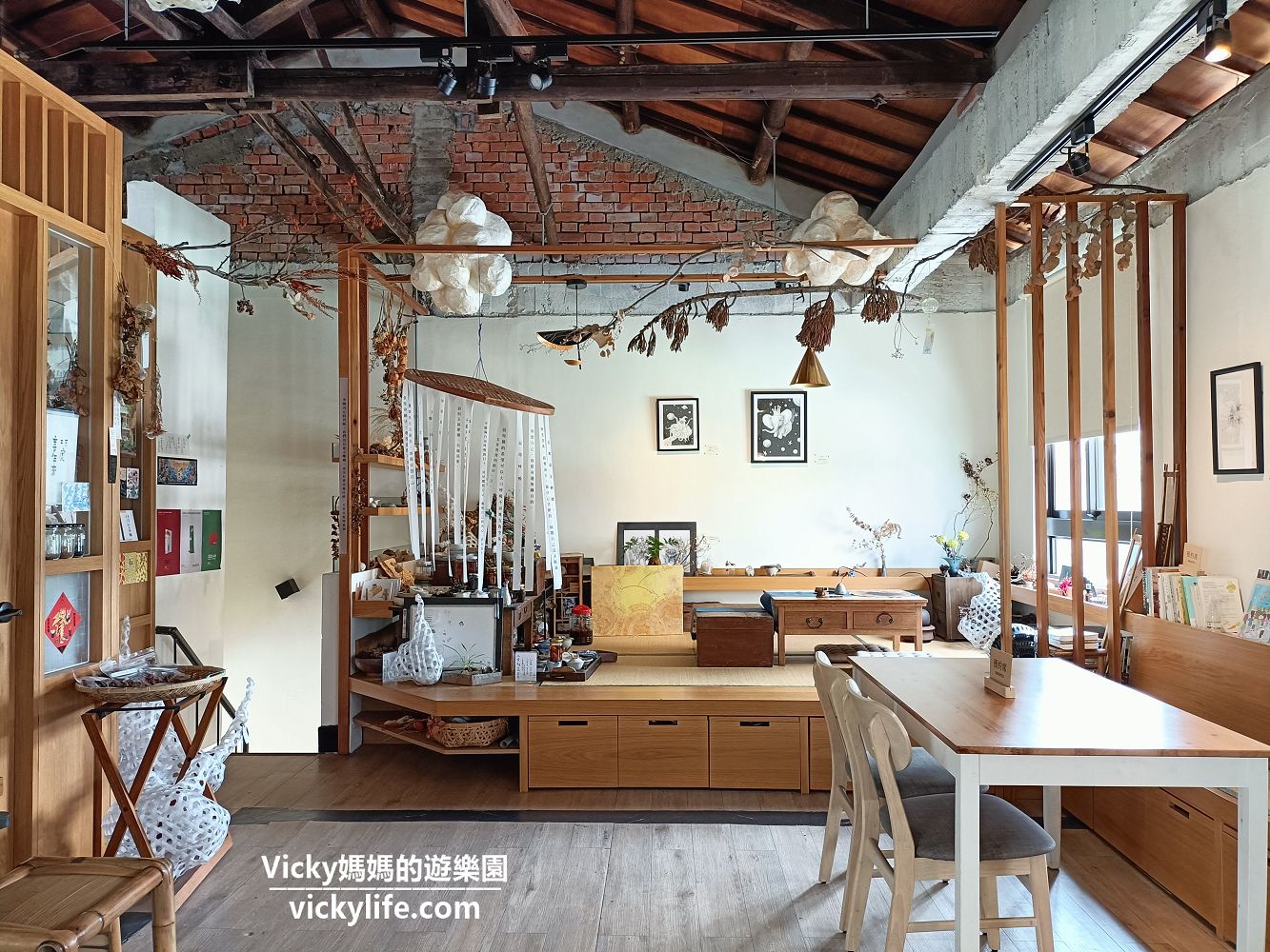 台南後火車站成大周邊|圍讀珈琲：原台南廳長官邸旁的植物系質感咖啡廳