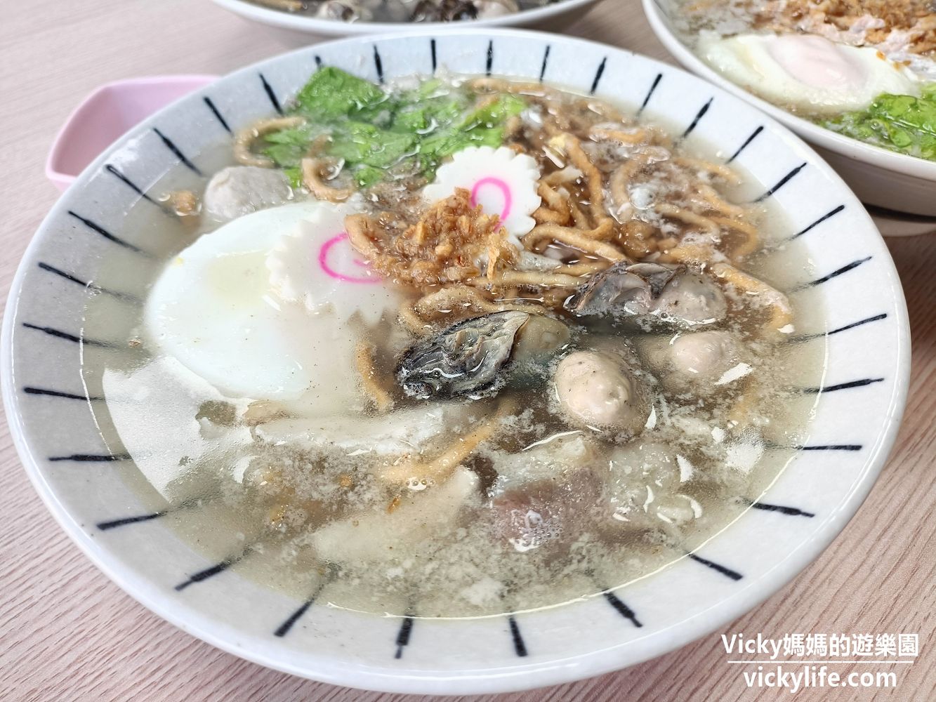 台南必吃美食︱李媜鍋燒意麵：只看見肥美蚵仔的超浮誇蚵仔鍋燒意麵（附菜單） @Vicky 媽媽的遊樂園