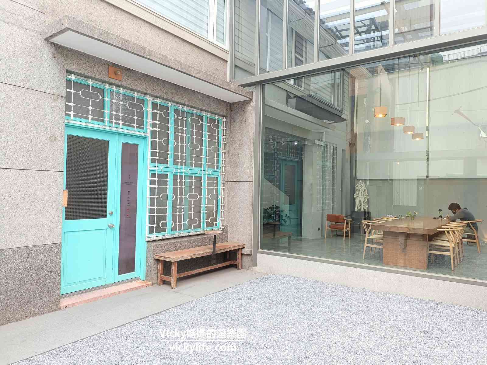 台南咖啡|蒔邸 Maison S.：這個光影也太美！在藝廊裡喝咖啡和嘗甜點，還能去美術館走走(菜單)