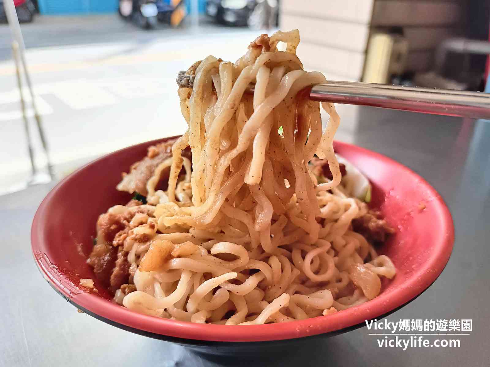 台南南區隱藏版美食|喜樹小麵攤：麻醬麵味道甚好，小菜也好好吃