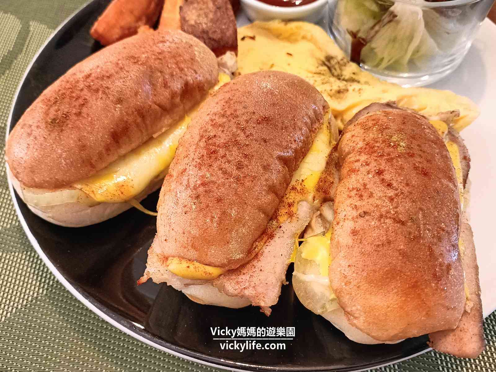 台南東區早午餐|Mmm Brunch：擁有漂亮天井的英、美、法式全日早午餐(菜單)