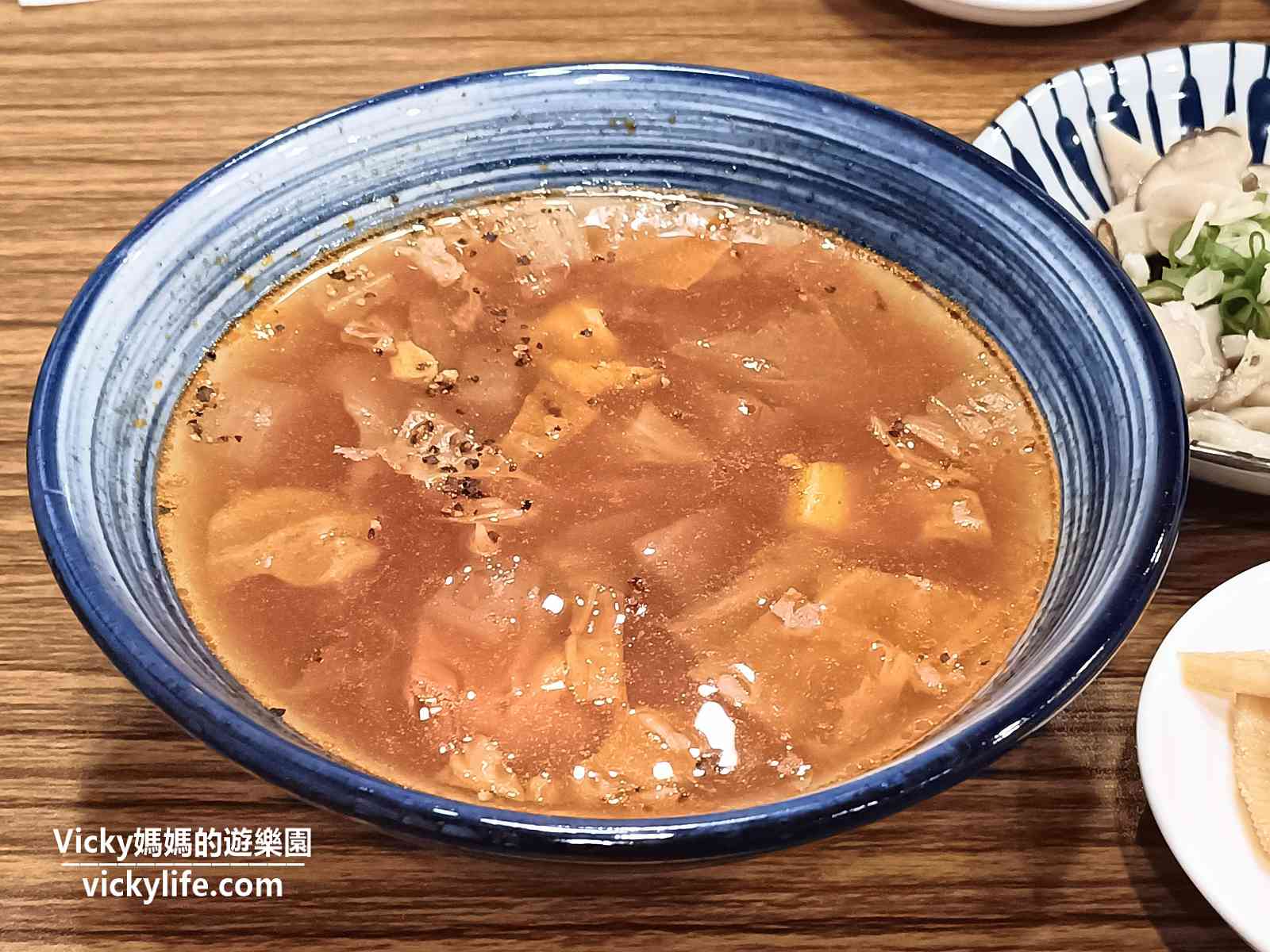 台南泰式料理|日寧泰式料理：不論豬肉或牛肉料理都好吃，再搭配上194冠軍馥米真的不得了