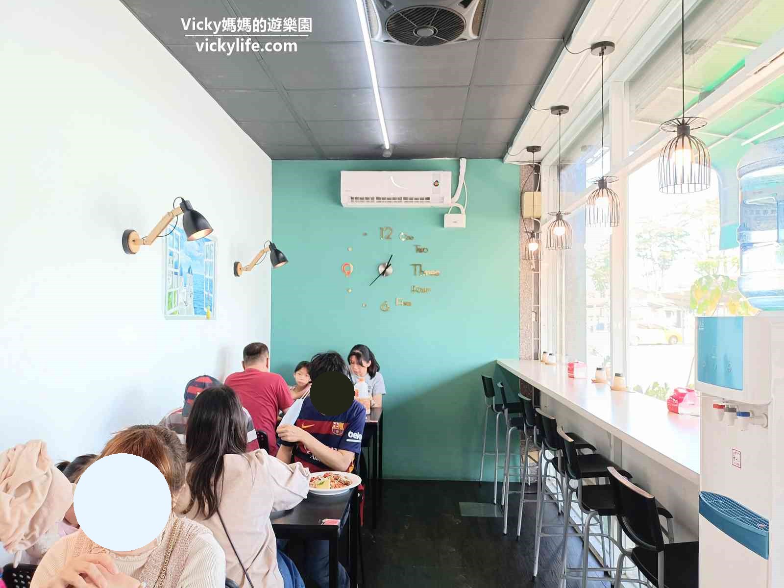 台南隆田火車站美食︱濃咖哩Bar：料多味美好實在，離車站和Cha Cha文化資產教育園區超近，步行1分鐘即抵達