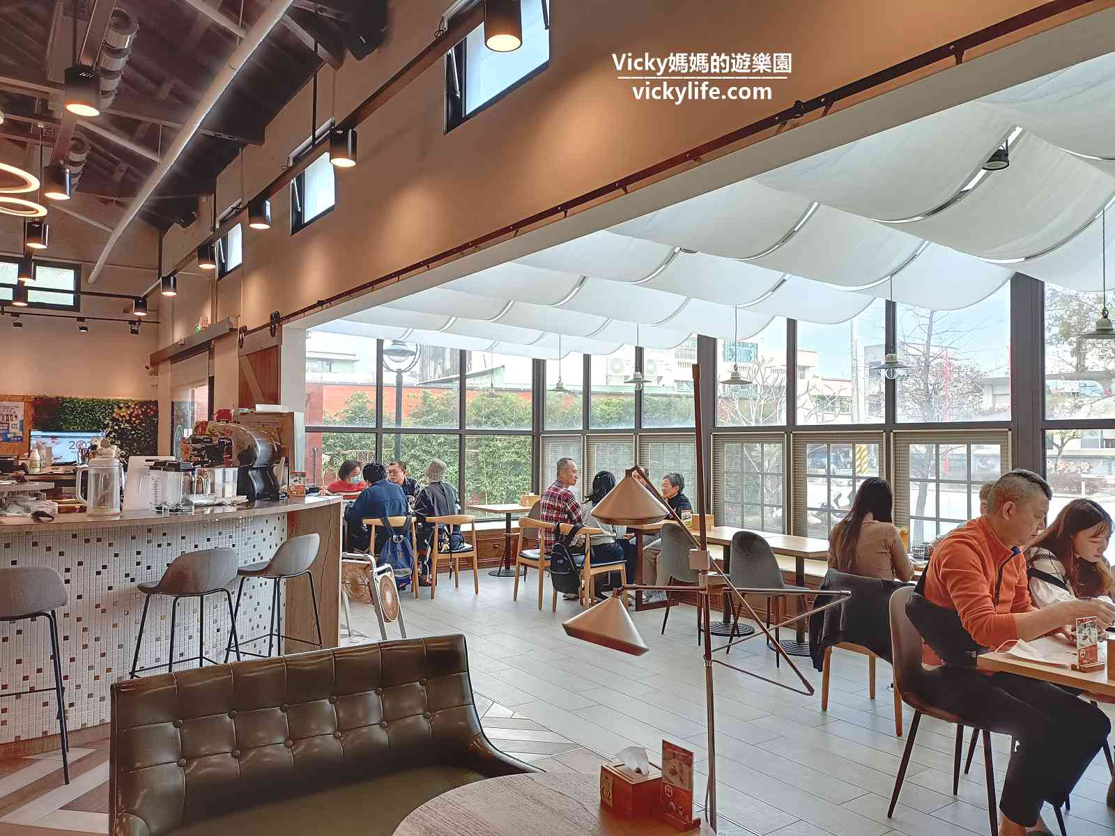 新港美食︱新農豆食堂(菜單)：還以為是哪家咖啡廳，原來是農會！不僅提供特色飲品，還供餐，另有農會好物可購買