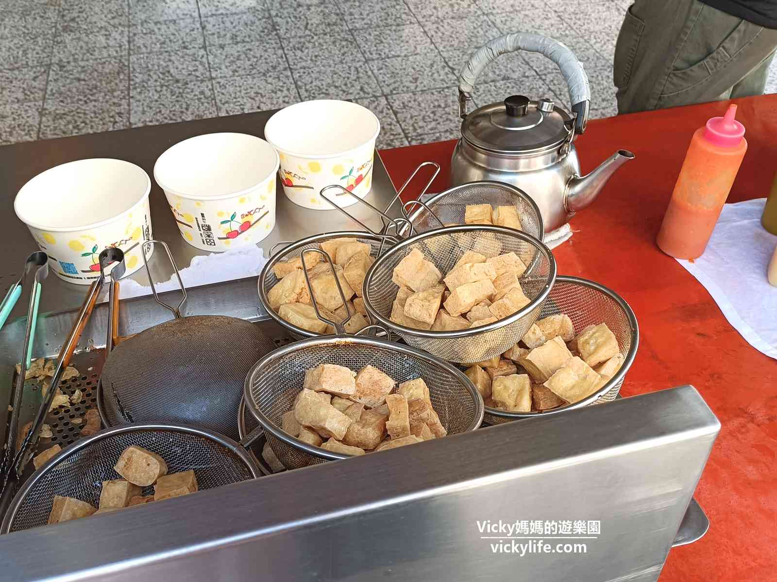 台南善化 阿義臭豆腐：看到很多人排隊，就跟著排了