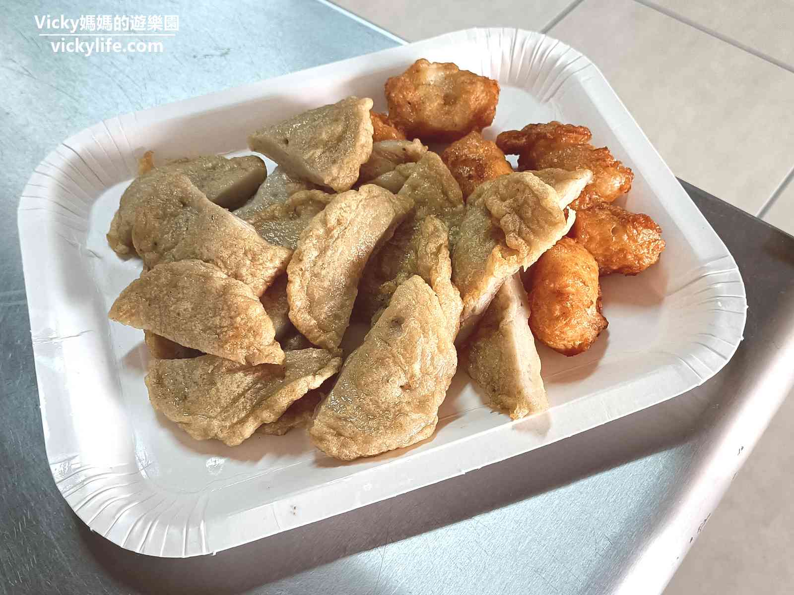台南東區美食︱阿隆黑輪：在地人下午茶、銅板美食好選擇，手工大腸必點(菜單)
