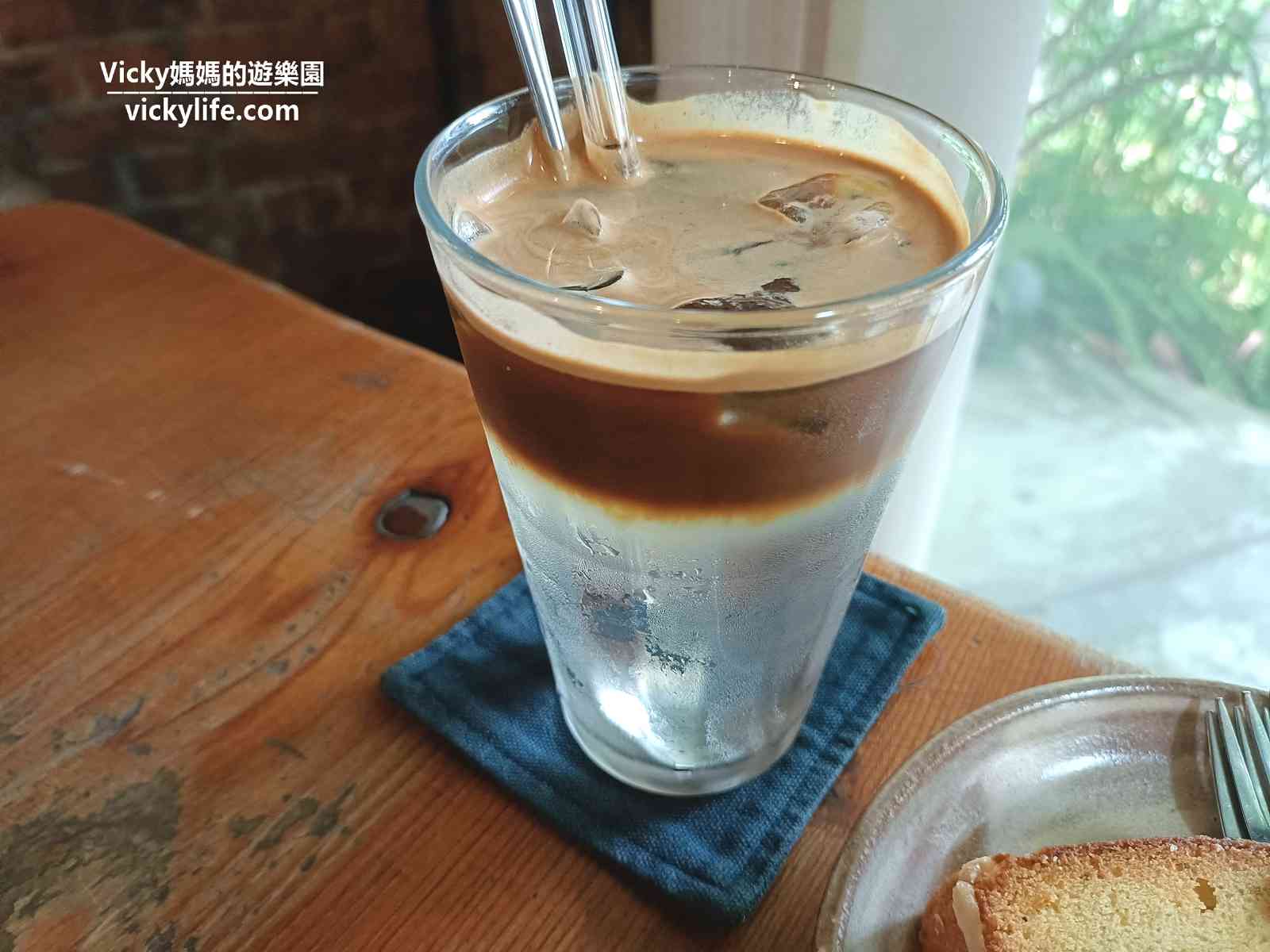 台南咖啡︱a Room房間咖啡：巷弄內的世外桃源，成大人的愛，一旁還有好吃的Maki甜甜圈(菜單)