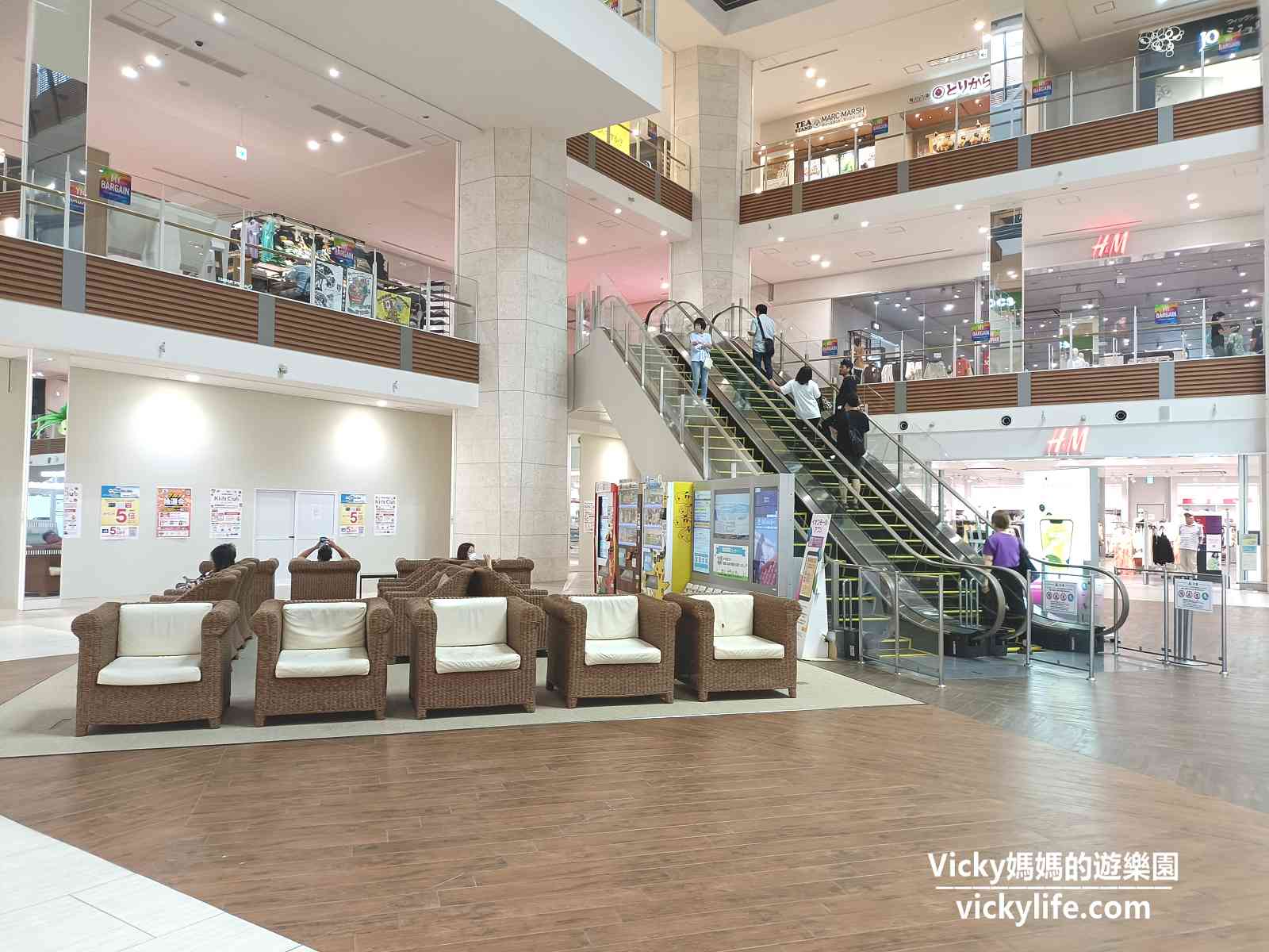 永旺夢樂城沖繩來客夢︱來沖繩必逛AEON Mall:沖繩最大購物中心,60家餐飲,200家店鋪,4000格車位 @Vicky 媽媽的遊樂園