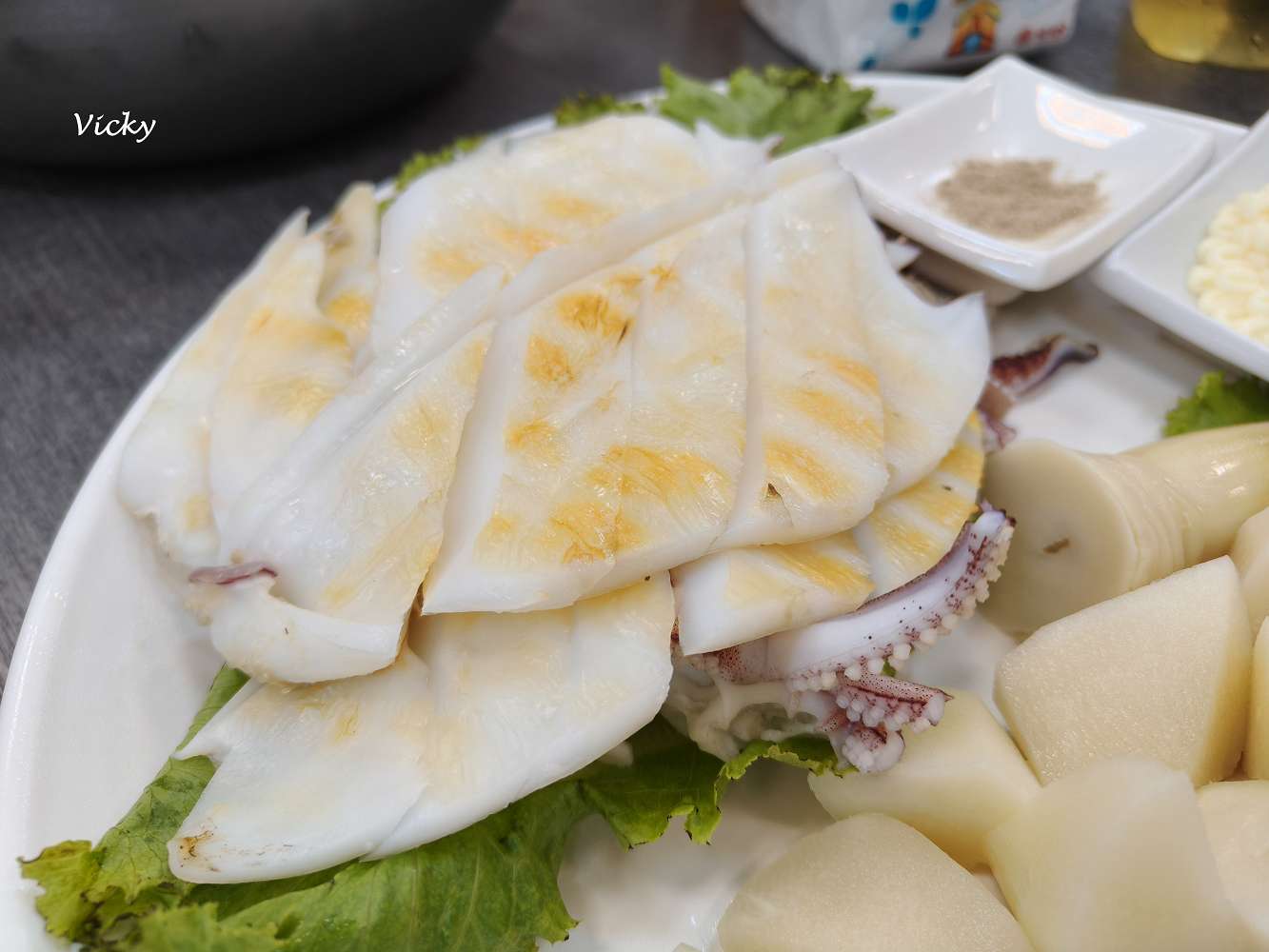 台南海鮮餐廳︱安平海之味：活跳跳的蝦子上桌，超厚現切生魚片，如果在這裡有吃到不新鮮的儘管跟老闆說