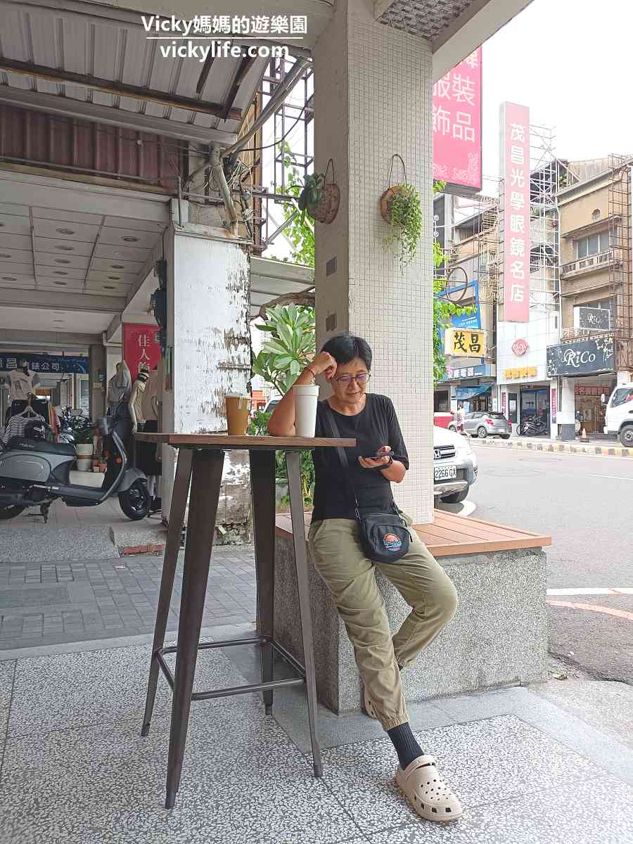 台南飲料︱60+ Tea Shop城中店：茶葉好茶就好，用自家冠軍茶甲子園茶行所泡製的茶飲回甘潤喉真好喝(飲料單)