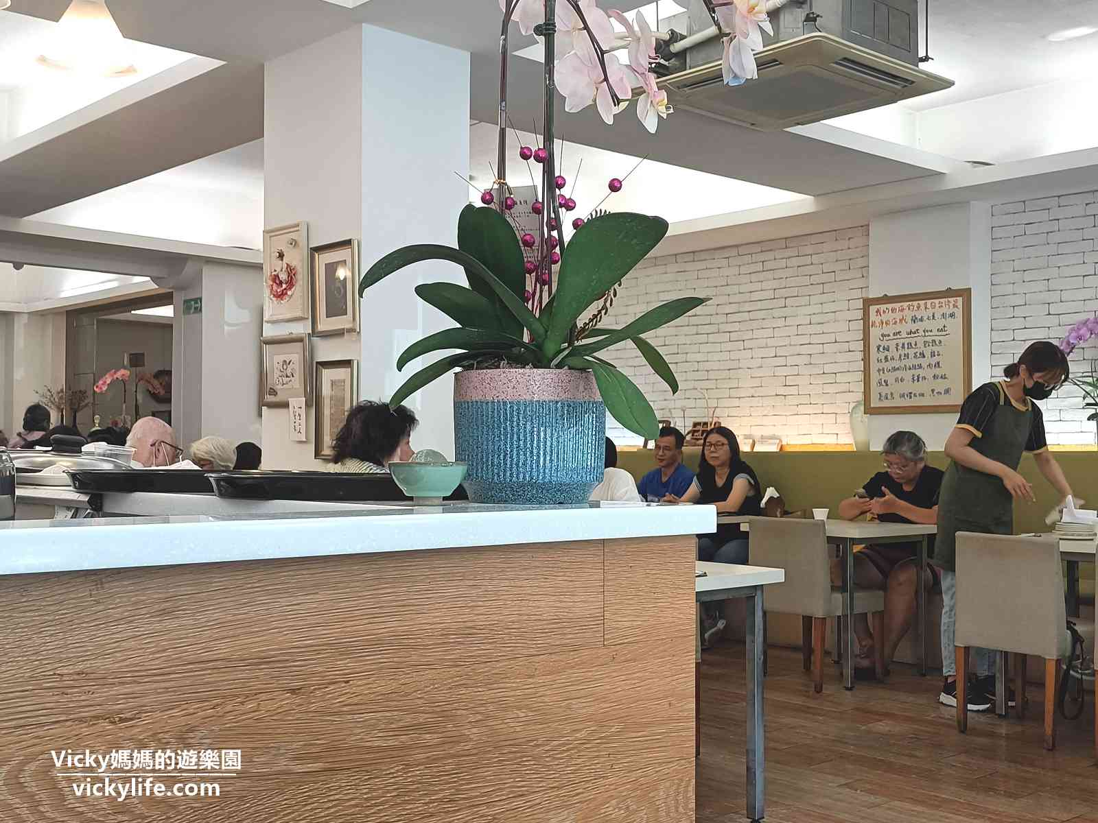 台南中西區美食︱咕嚕家庭料理館：台南大學附近、慶中街上的中式料理，這裡是銀髮族的愛店，非假日也滿到爆炸(菜單)