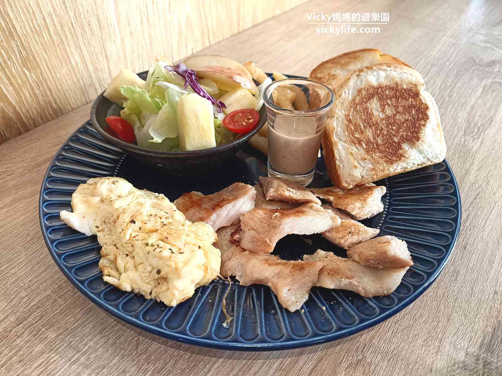台南東區早午餐︱銀倆：裕農路上小小店家，人潮卻滿滿的早午餐店(菜單)