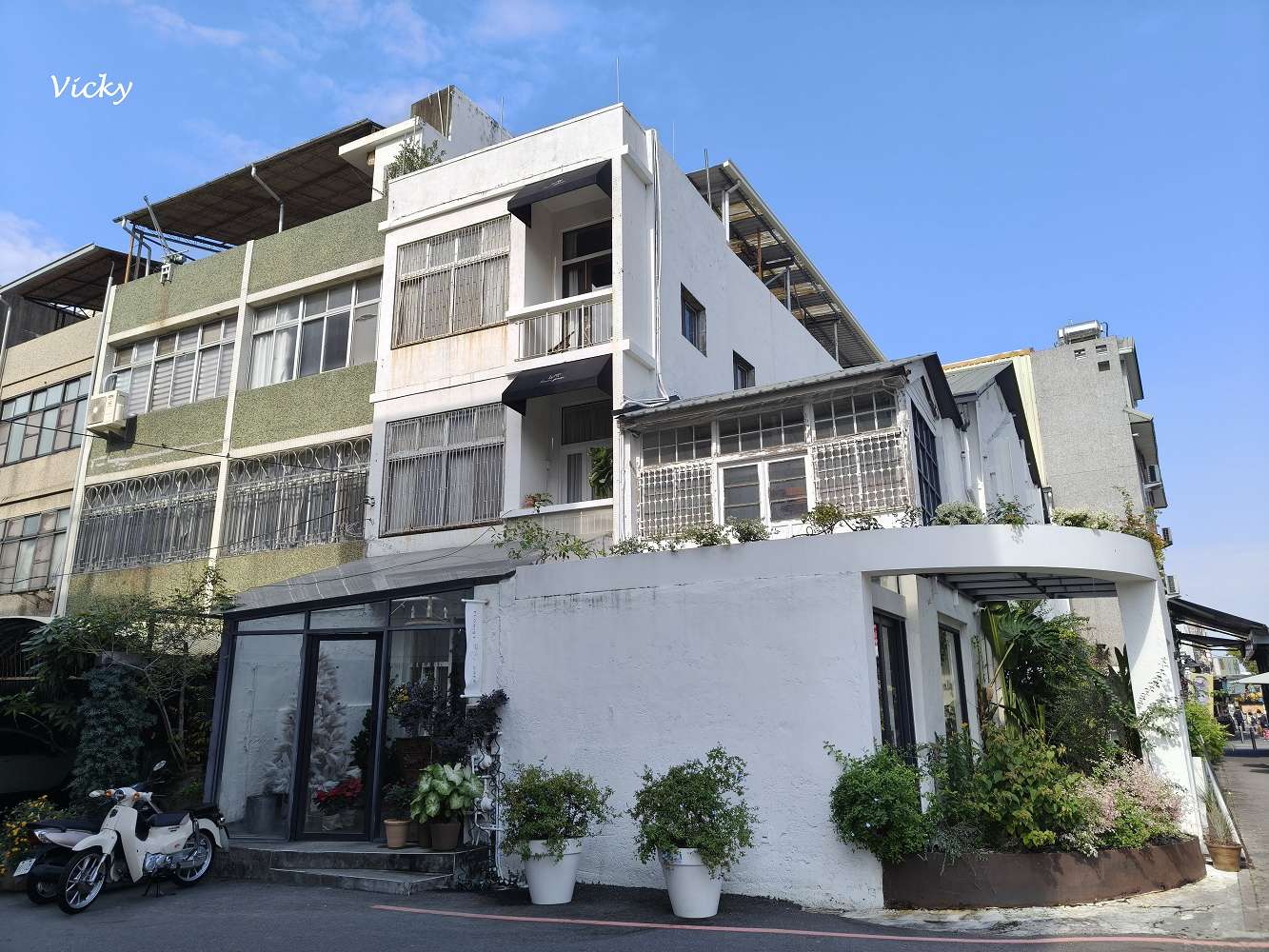 台南甜點︱看見綠花藝 SAW Florist 本植咖啡:這不僅僅是花藝店,也是貨真價實的甜點店,每一到甜點看起來都好賞心悅目啊(菜單) 台南甜點︱看見綠花藝 SAW Florist 本植咖啡:這不僅僅是花藝店,也是貨真價實的甜點店,每一到甜點看起來都好賞心悅目啊(菜單)