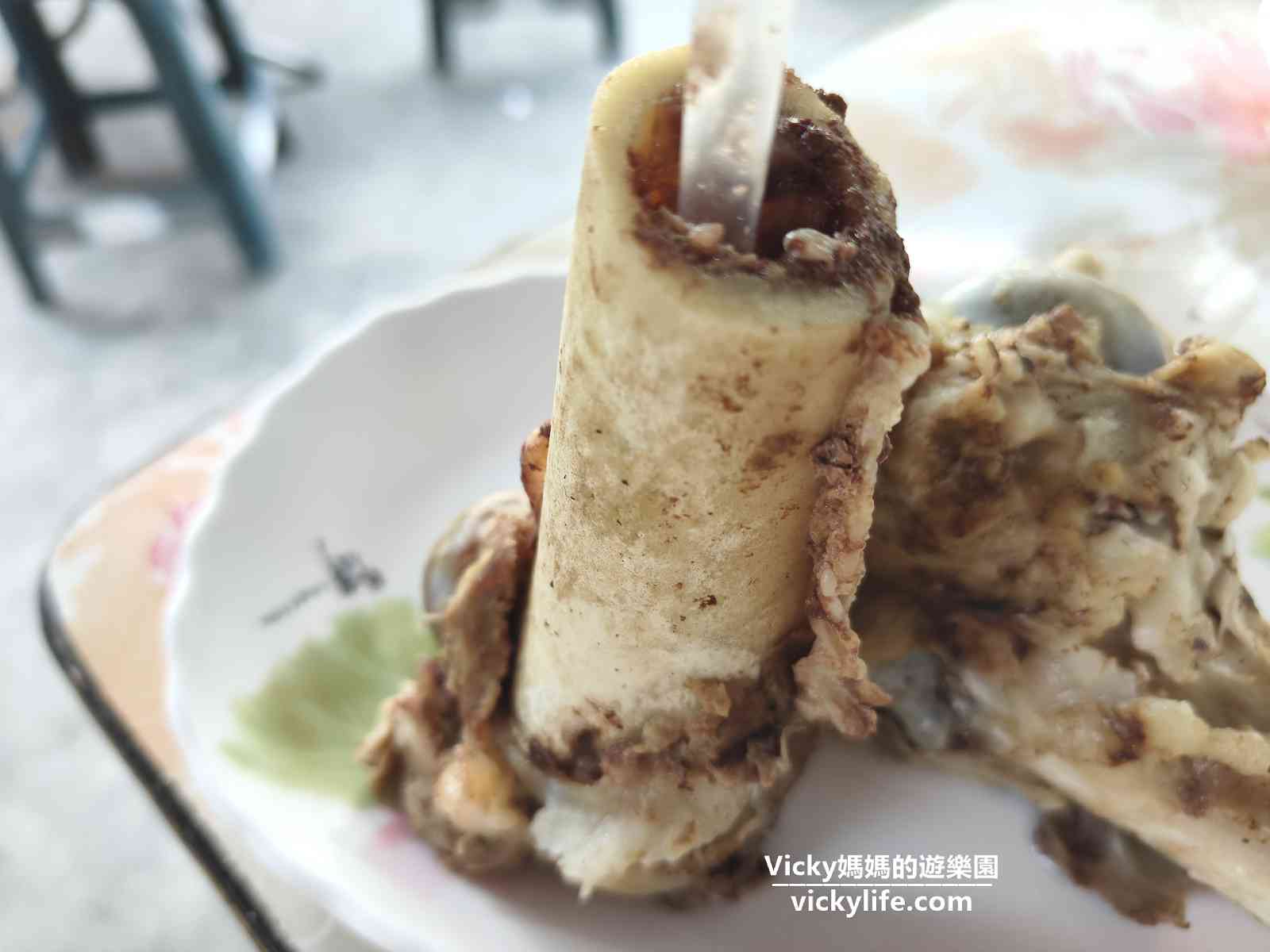 台南仁德美食︱阿雪黑輪(菜單)：86快速道路下，沒有招牌，滿滿客人，全店通通銅板價