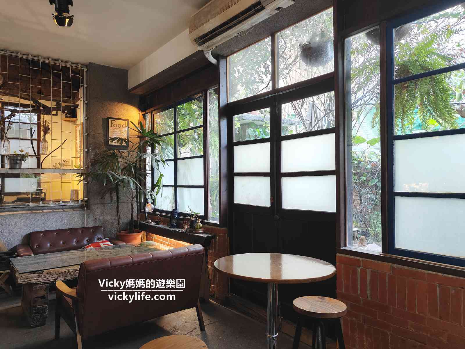 台南東區早午餐︱城東合作社咖啡(菜單)：巷弄內老屋咖啡館，台灣造型的紅咖哩紐約客牛排飯好好吃