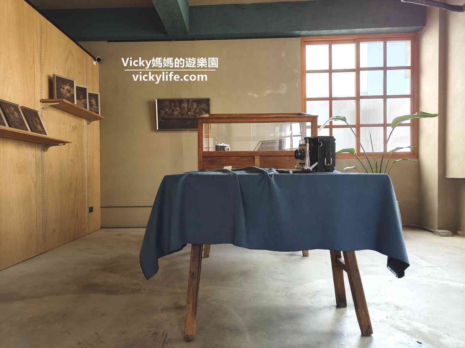 台南北區 Present Coffee：營業到晚上11點，日式風、文青風、侘寂風 搭配水磨石地板的混搭風格，創造出恬靜用餐空間(菜單)