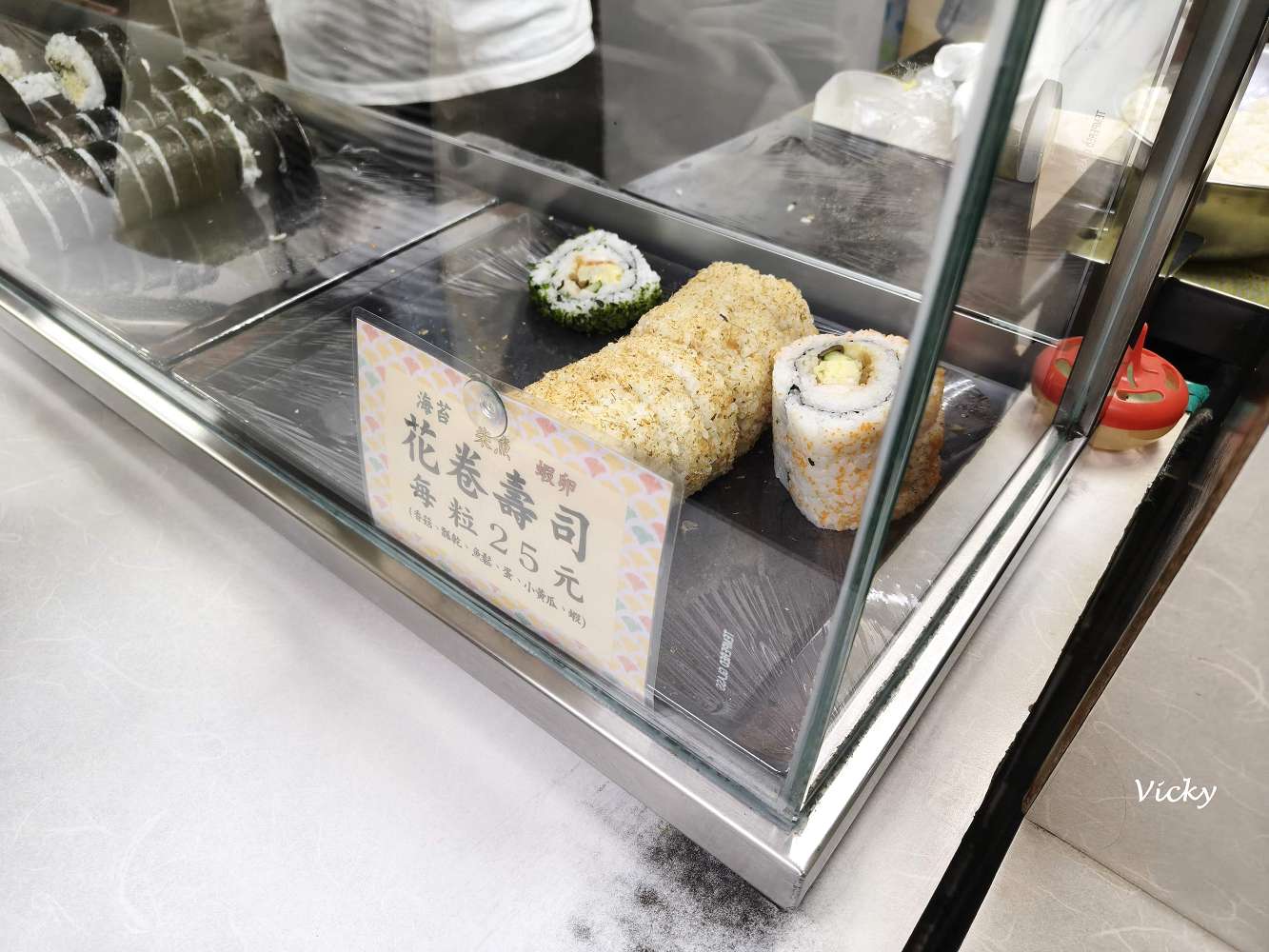 台南中西區美食︱惠比壽壽司便當 菜單:近民生綠園的美味壽司店,還沒營業就排一堆人 台南中西區美食︱惠比壽壽司便當 菜單:近民生綠園的美味壽司店,還沒營業就排一堆人