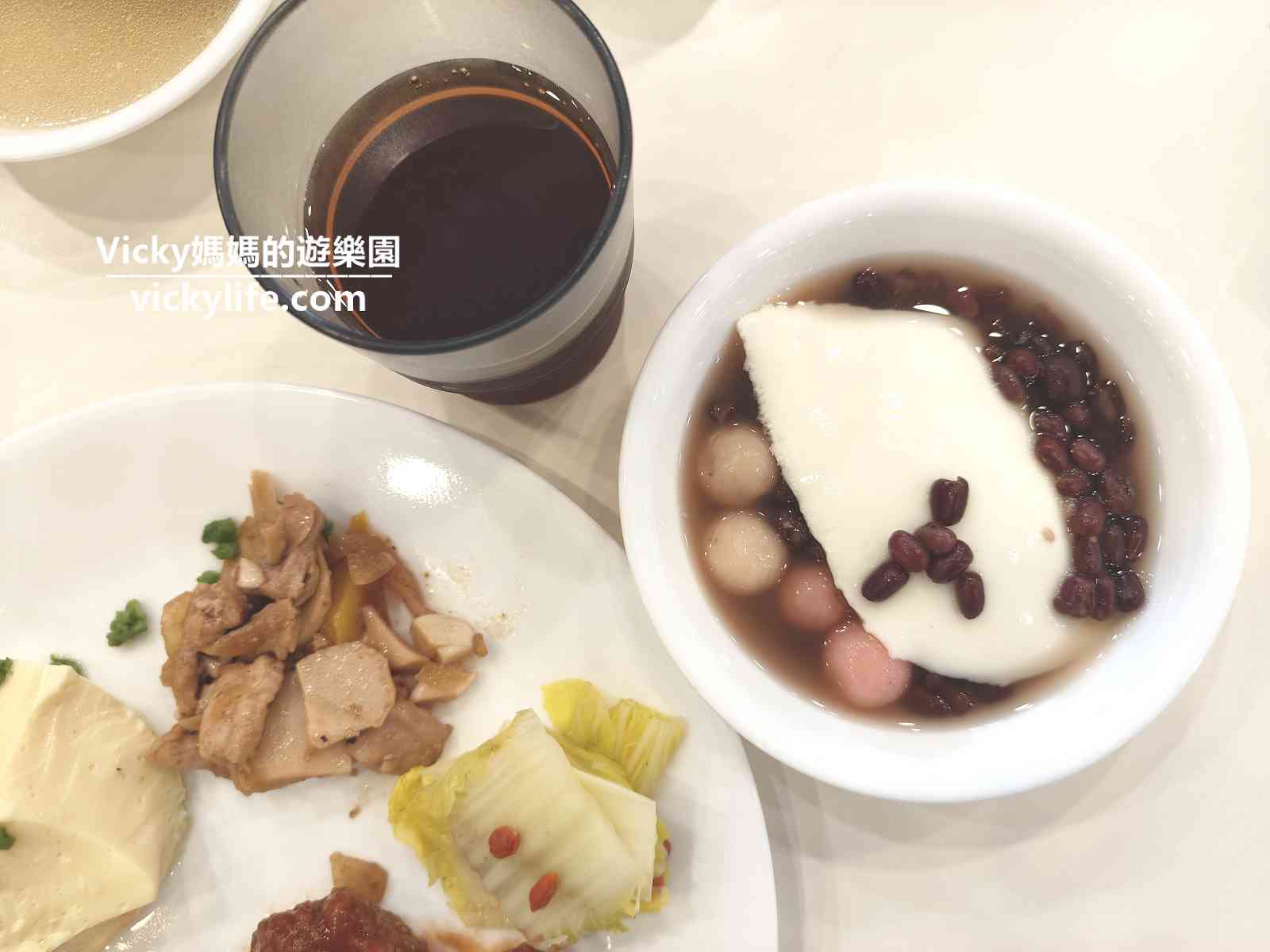 台南 後壁︱卡多良食故事館：以便當為主題的觀光工廠，可DIY紅龜粿，可參觀便當製作，可享用歐式自助餐點