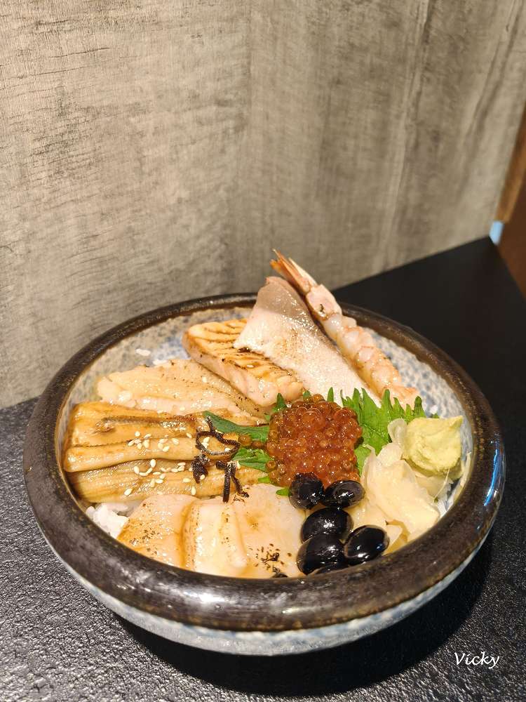 台南北區︱旬悦日本料理（三老爺宮旁）：大推刺身盛合、炙燒玉子牛排丼，料好味美真實在，附菜單