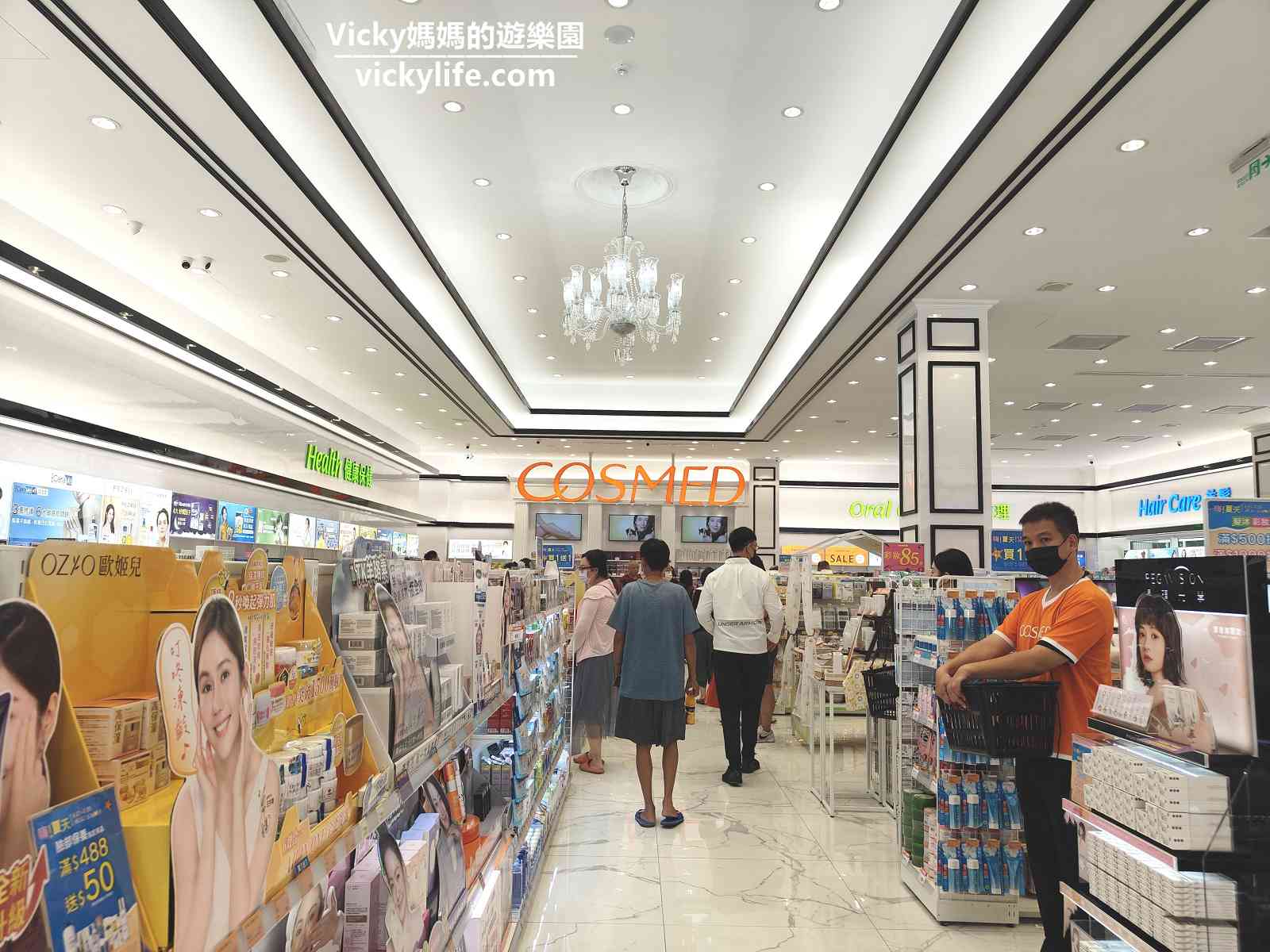 7-11台灣7000店！首府門市限量優惠中！神奇寶貝、牛肉蔬果特賣，不可思議現泡茶、果汁Bar喝新鮮，功能超齊全