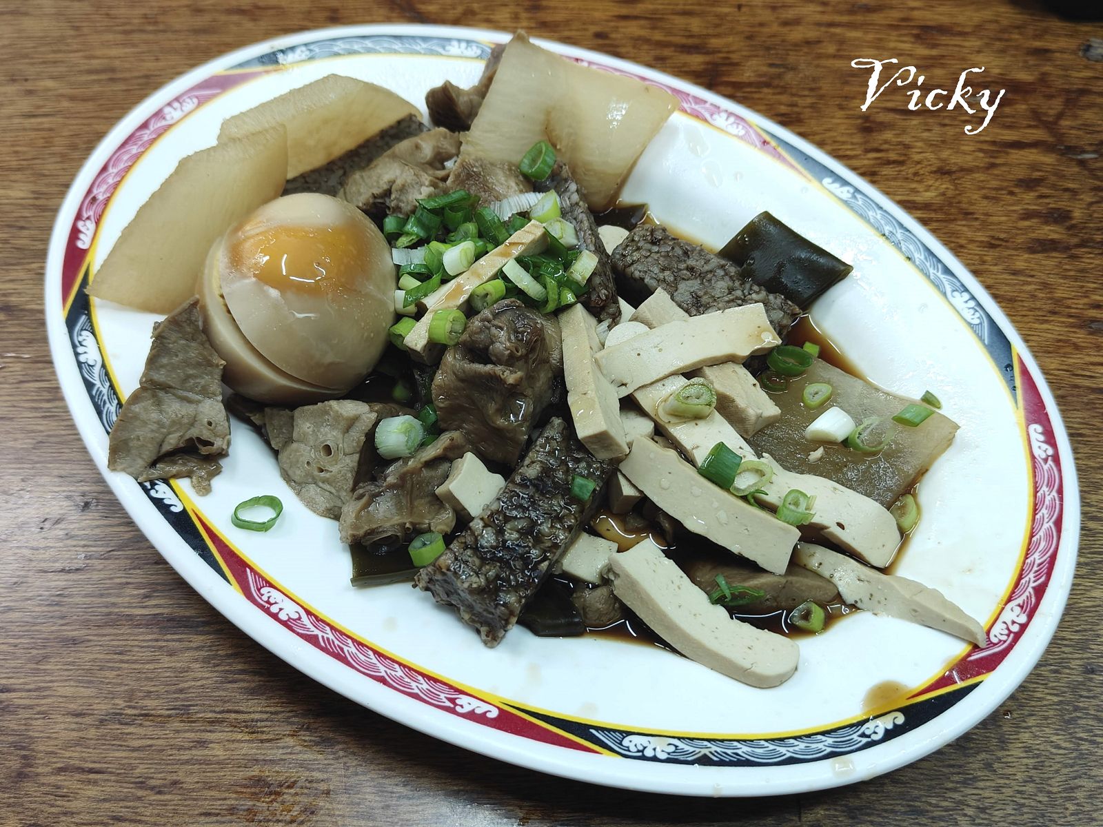 台南美食︱小杜意麵：下午賣到凌晨，老饕的深夜美食，越晚越熱鬧，附菜單