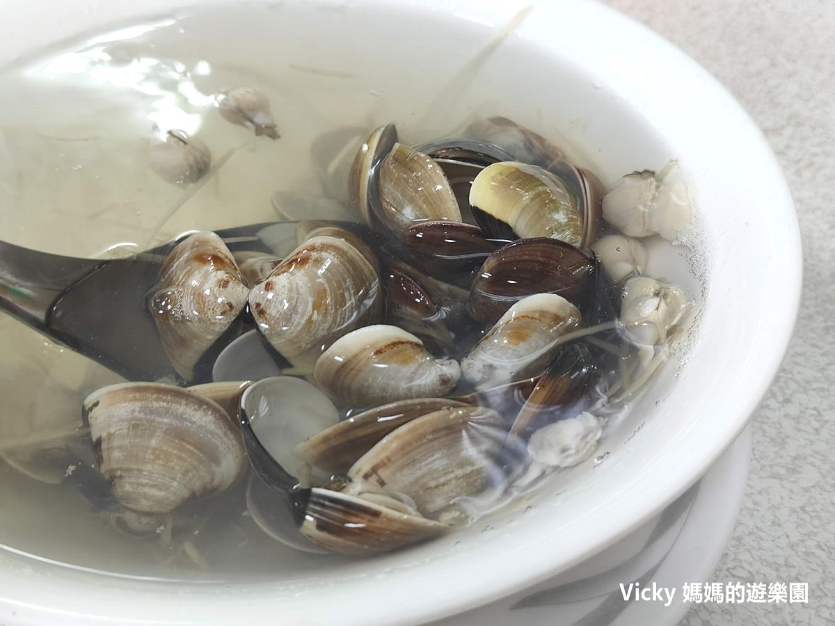 台南東區美食︱嘟嘟現炒：平價熱炒，飲料無限暢飲，聚餐好地方，附菜單