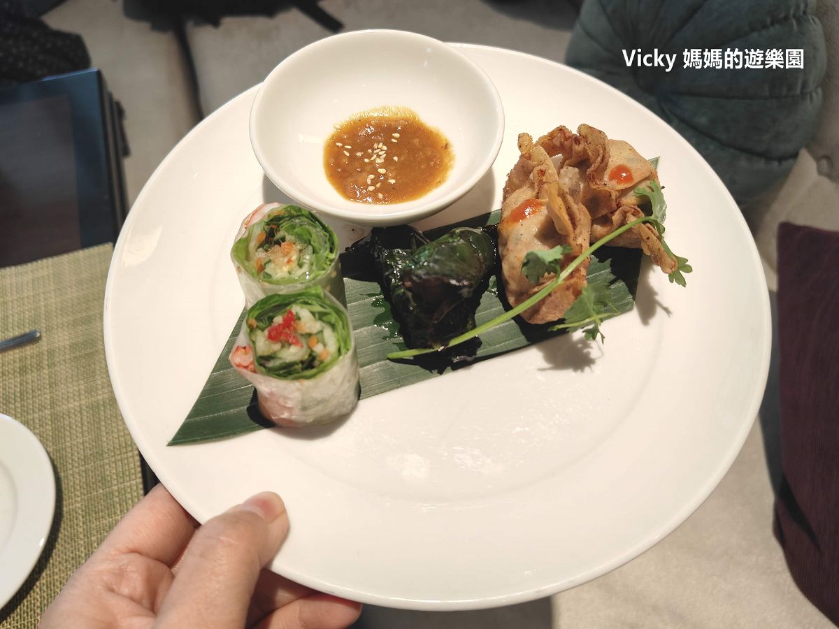 越南會安美食︱會安皇家飯店 Hoi An Royal Hotel：3層蛋糕塔和竹籃水果，越、西式下午茶美味豐富