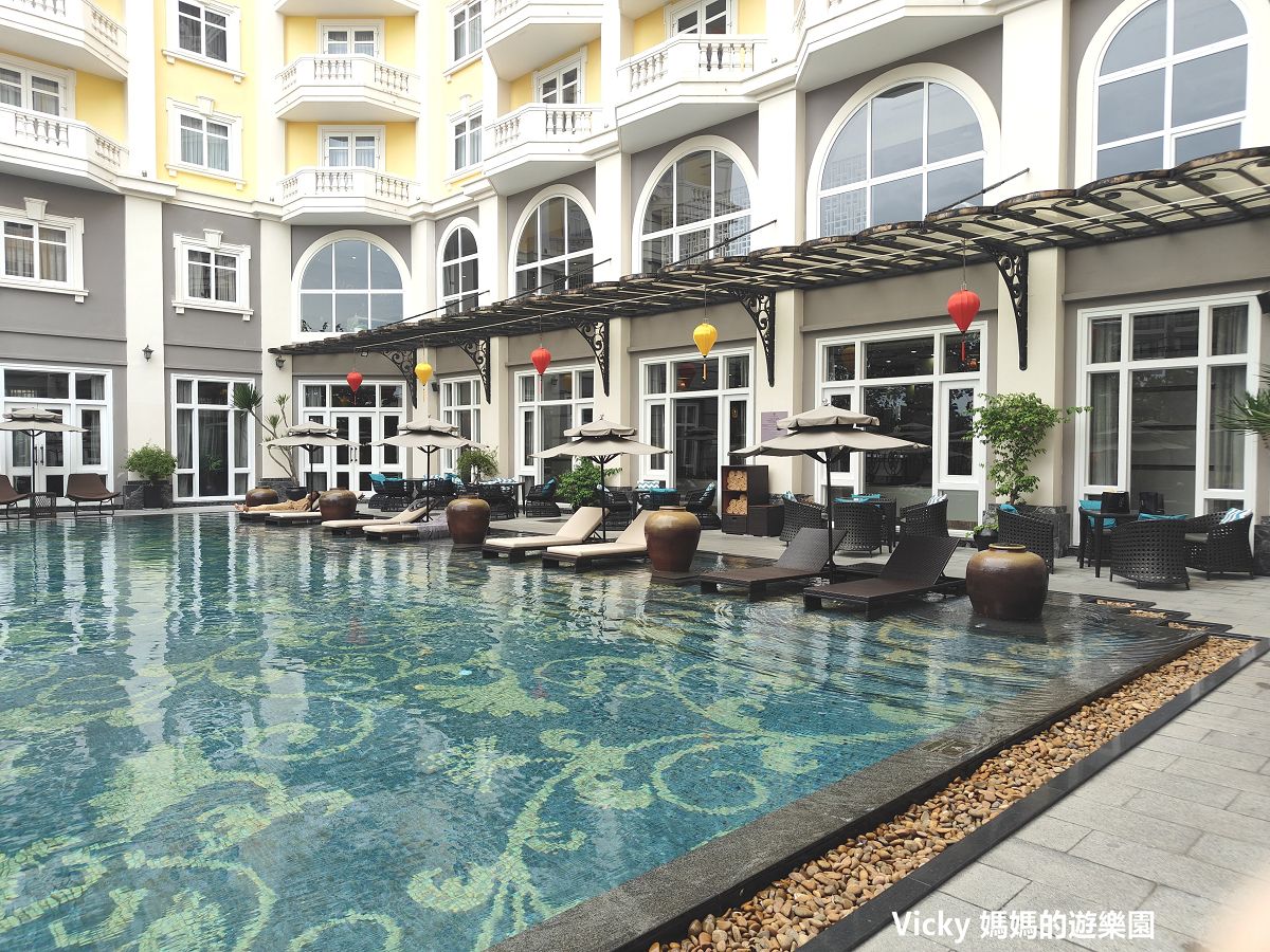 越南會安美食︱會安皇家飯店 Hoi An Royal Hotel：3層蛋糕塔和竹籃水果，越、西式下午茶美味豐富