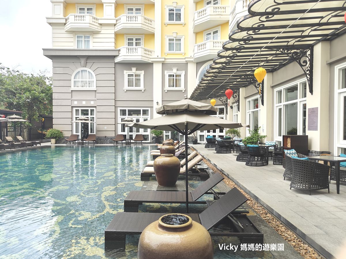 越南會安美食︱會安皇家飯店 Hoi An Royal Hotel：3層蛋糕塔和竹籃水果，越、西式下午茶美味豐富