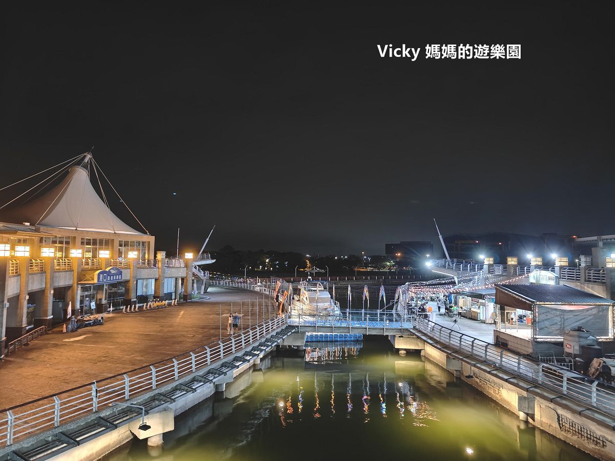 高雄興達港美食︱頤夫咖啡海上休閒餐廳：在景觀餐廳吃新鮮鱸魚海鮮鍋只要299元