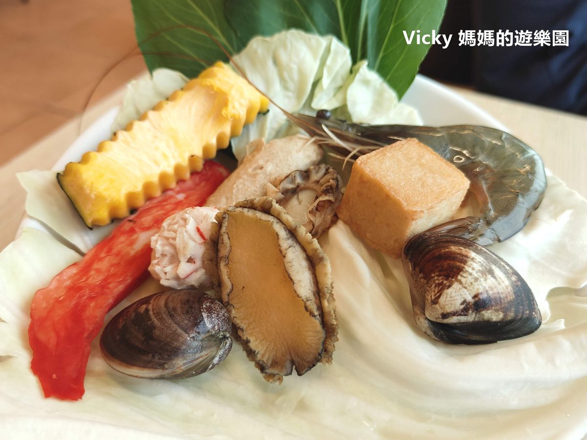 高雄興達港美食︱頤夫咖啡海上休閒餐廳：在景觀餐廳吃新鮮鱸魚海鮮鍋只要299元