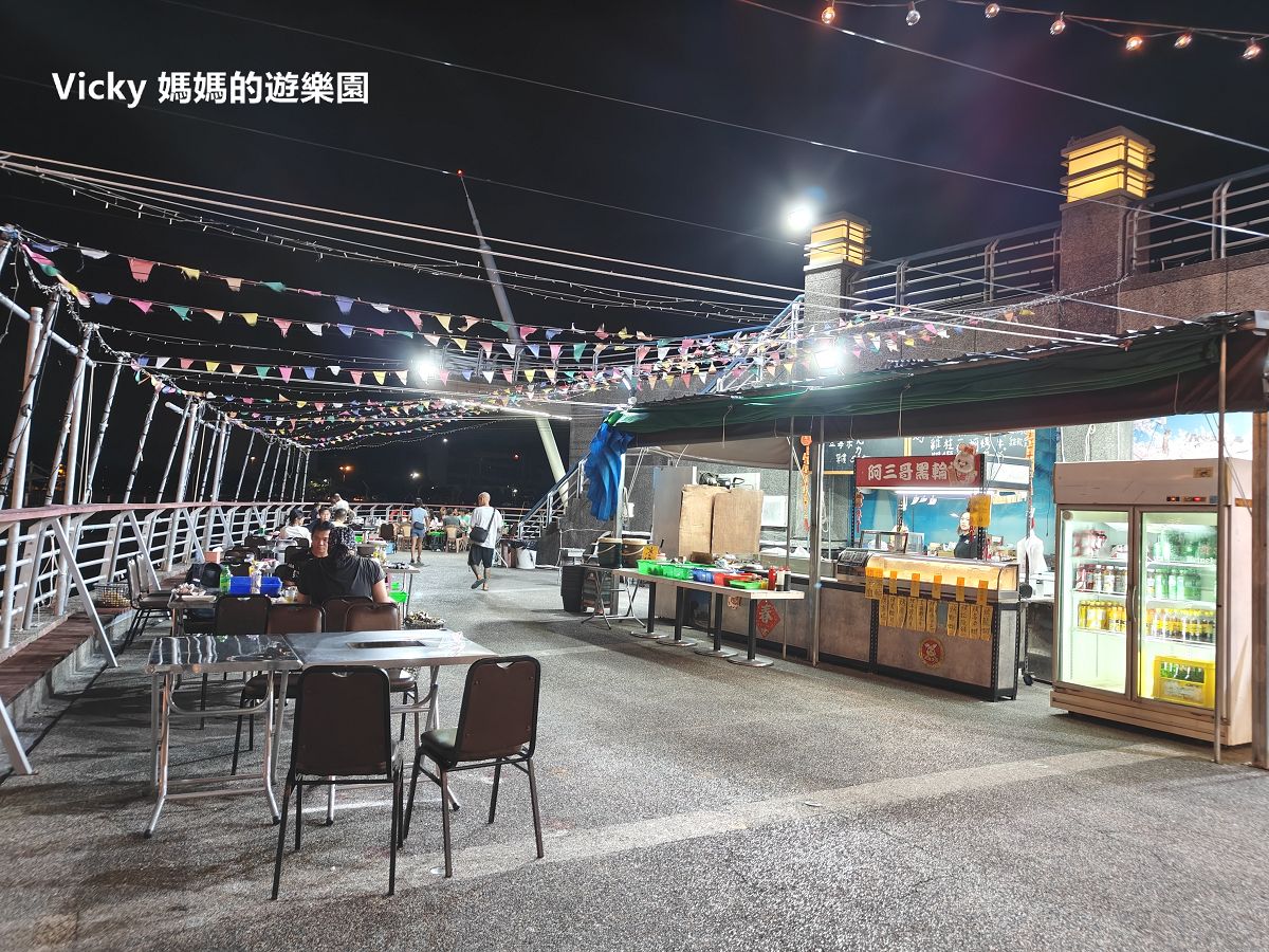 高雄興達港美食︱頤夫咖啡海上休閒餐廳：在景觀餐廳吃新鮮鱸魚海鮮鍋只要299元