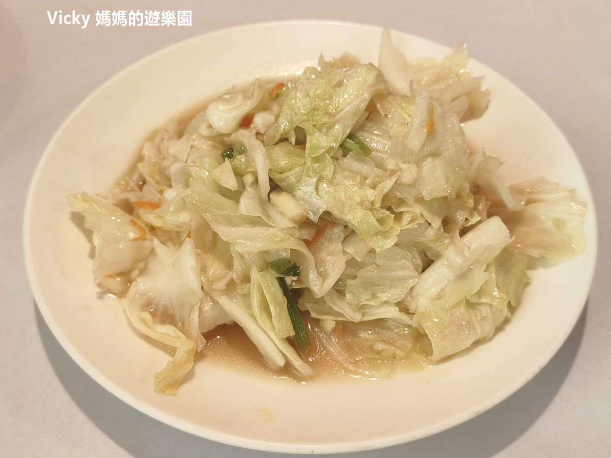 台南永康 桂河泰式料理：菜色多，飲料、冰淇淋無限量供應，家庭、公司聚餐好所在，附菜單